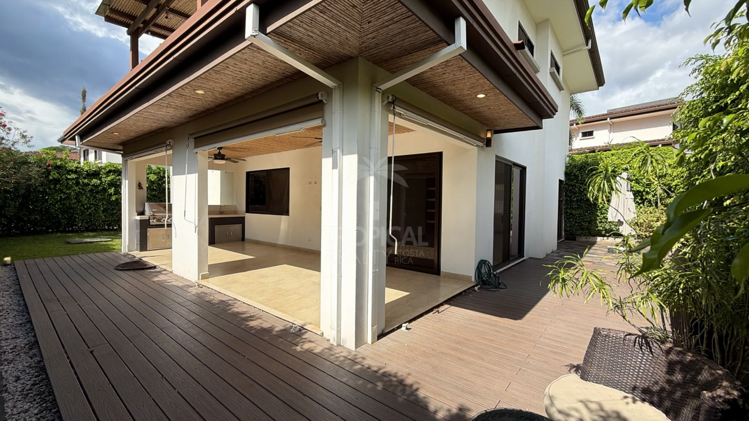 Luxury Living at Lomas del Valle Condominium