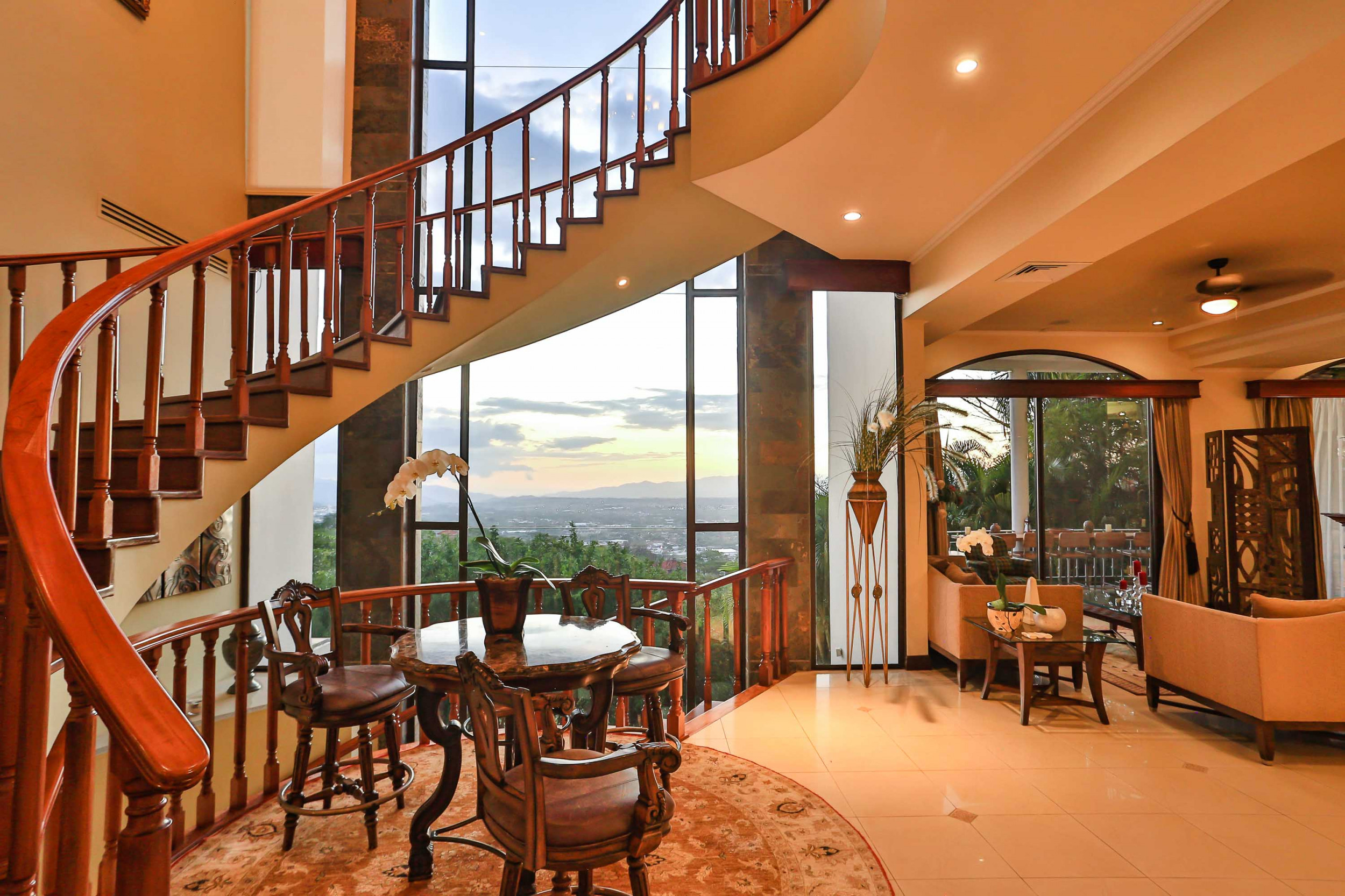 Breathtaking Views & Privacy - The Infinity Estate in Villa Real