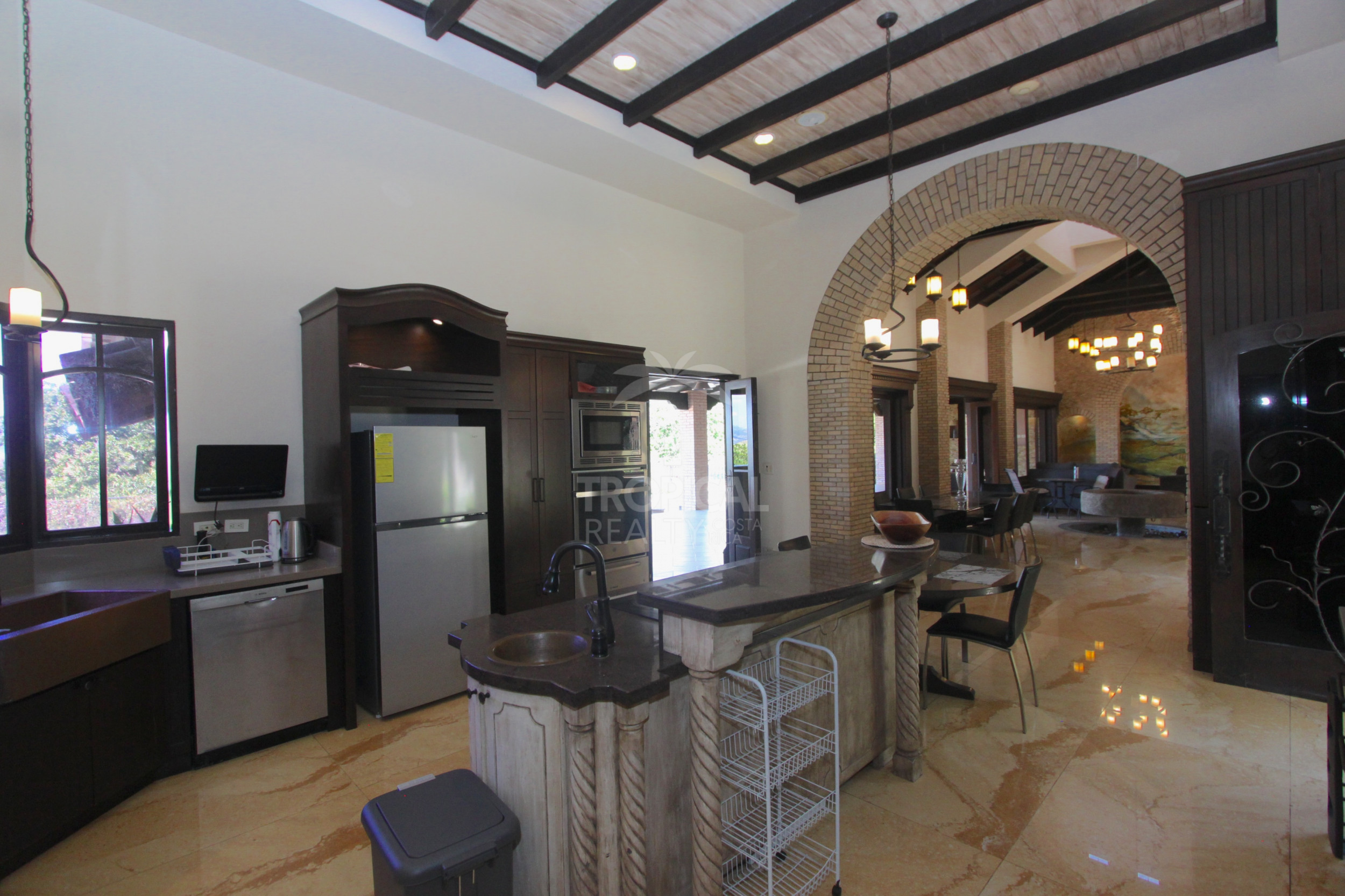 Luxury Home in La Guácima with Private Forest & Panoramic Views