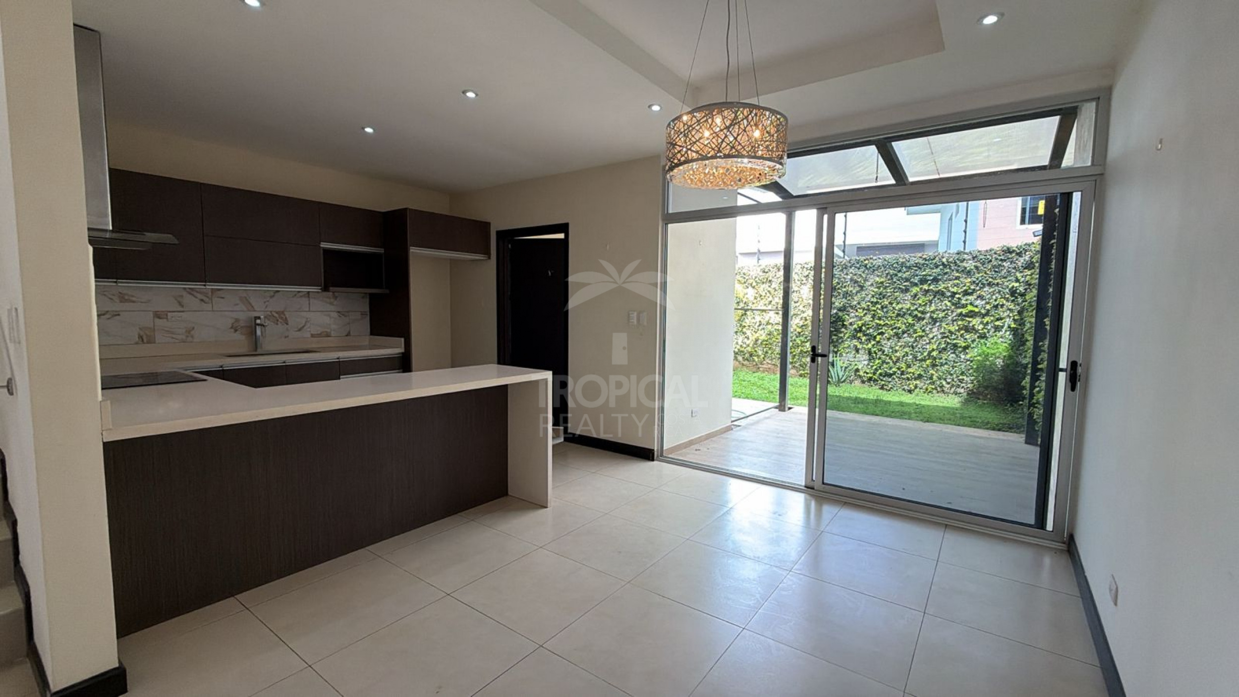 Contemporary Townhome for Sale in Pozos de Santa Ana – Comfort, Location & Great Value