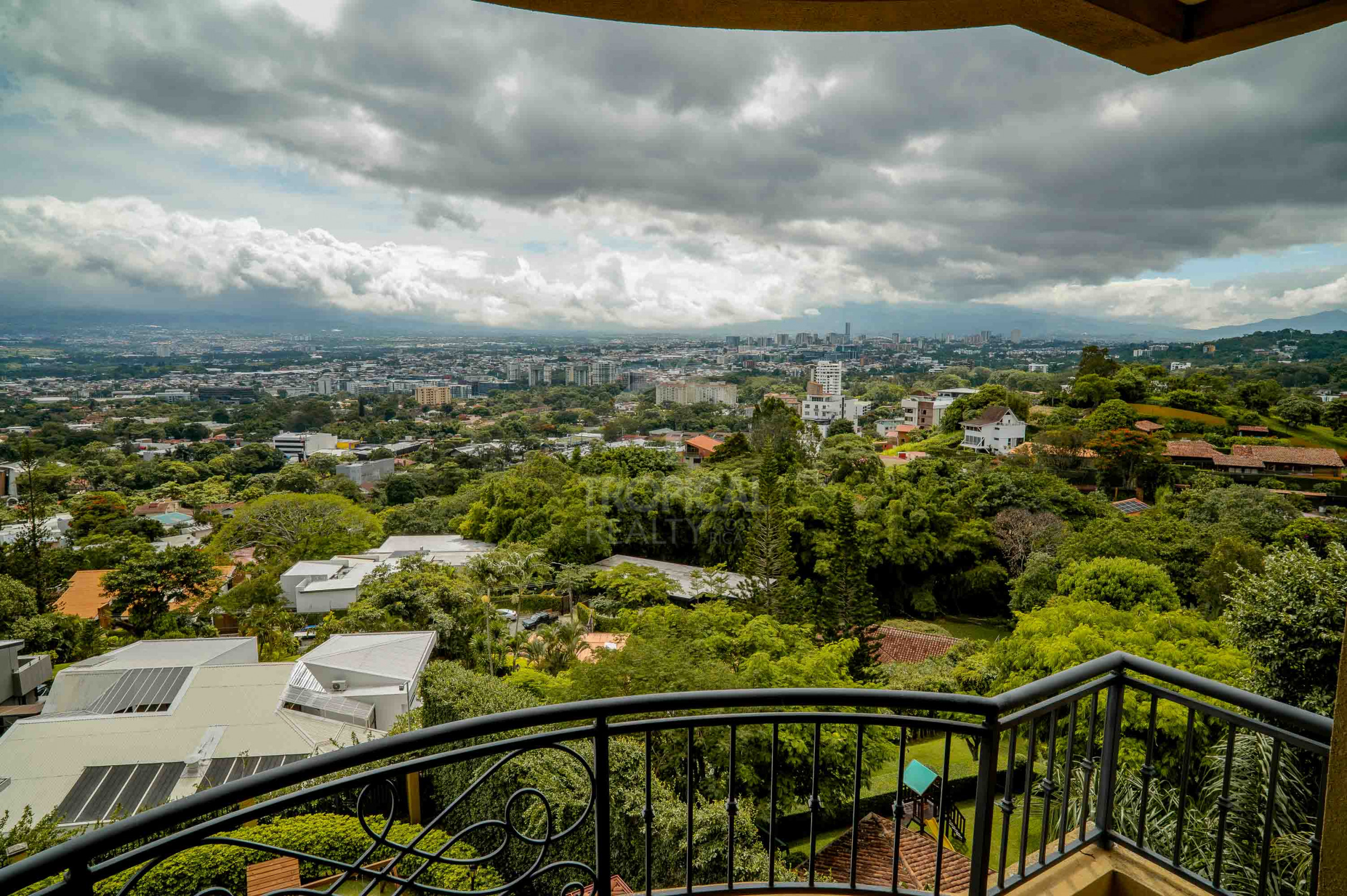 Luxury Apartment with Stunning Views – Valle del Tamarindo, Escazú