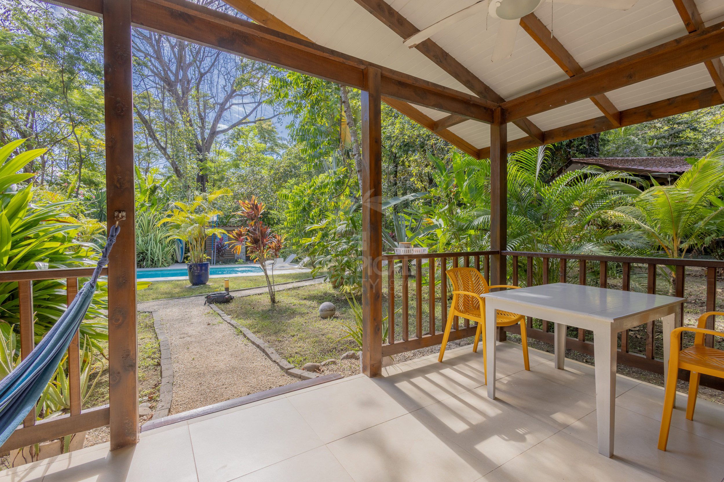 Cabañas en Venta en Montezuma | Inversión Turnkey cerca de Los Cedros