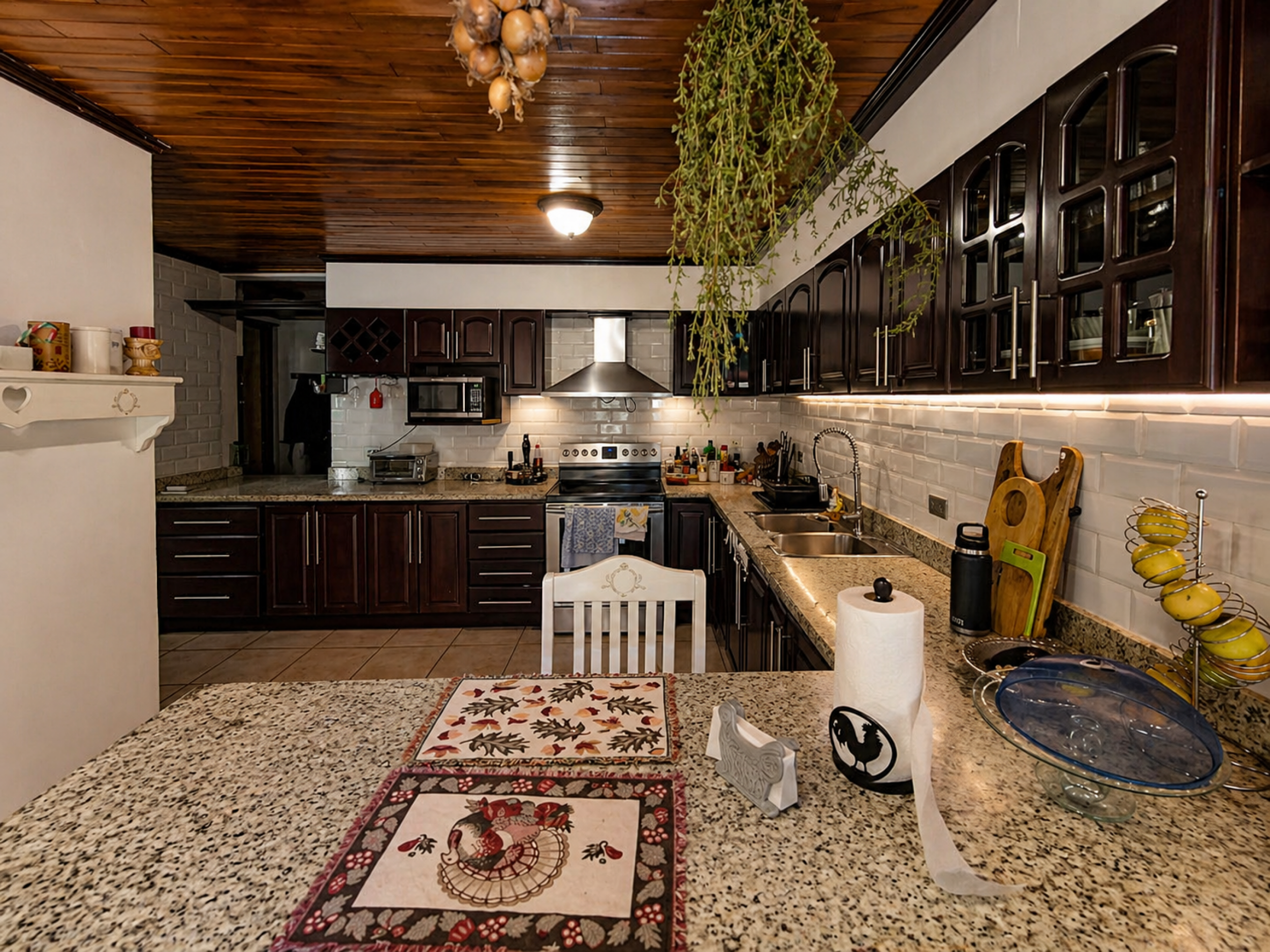 Home for Sale in Curridabat – 3 Levels, Office, TV Room & Spacious Layout