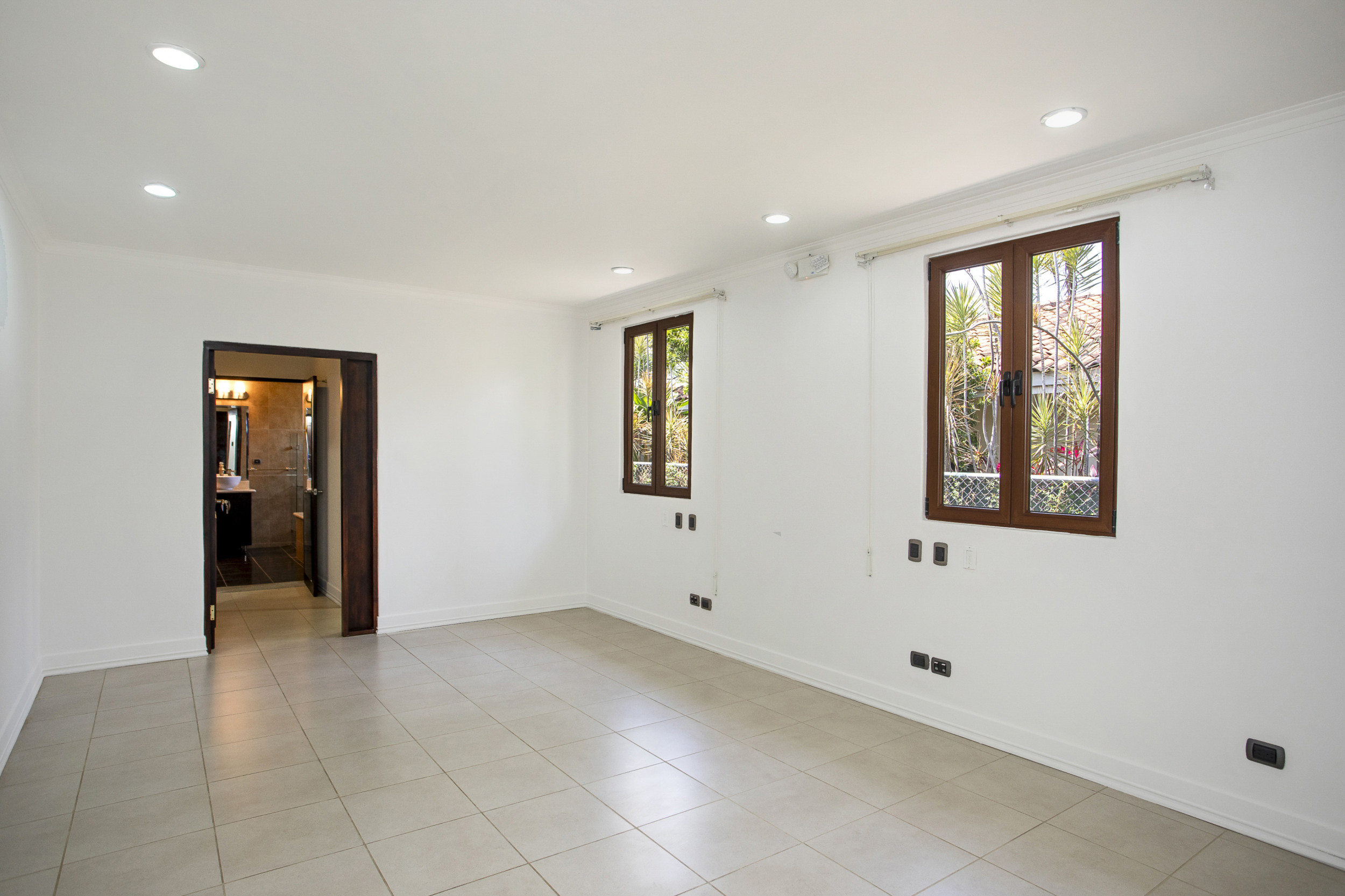 Stunning Single-Level Home in Bosques de Lindora, Santa Ana | 4 Bedrooms, Luxury Amenities & Prime Location