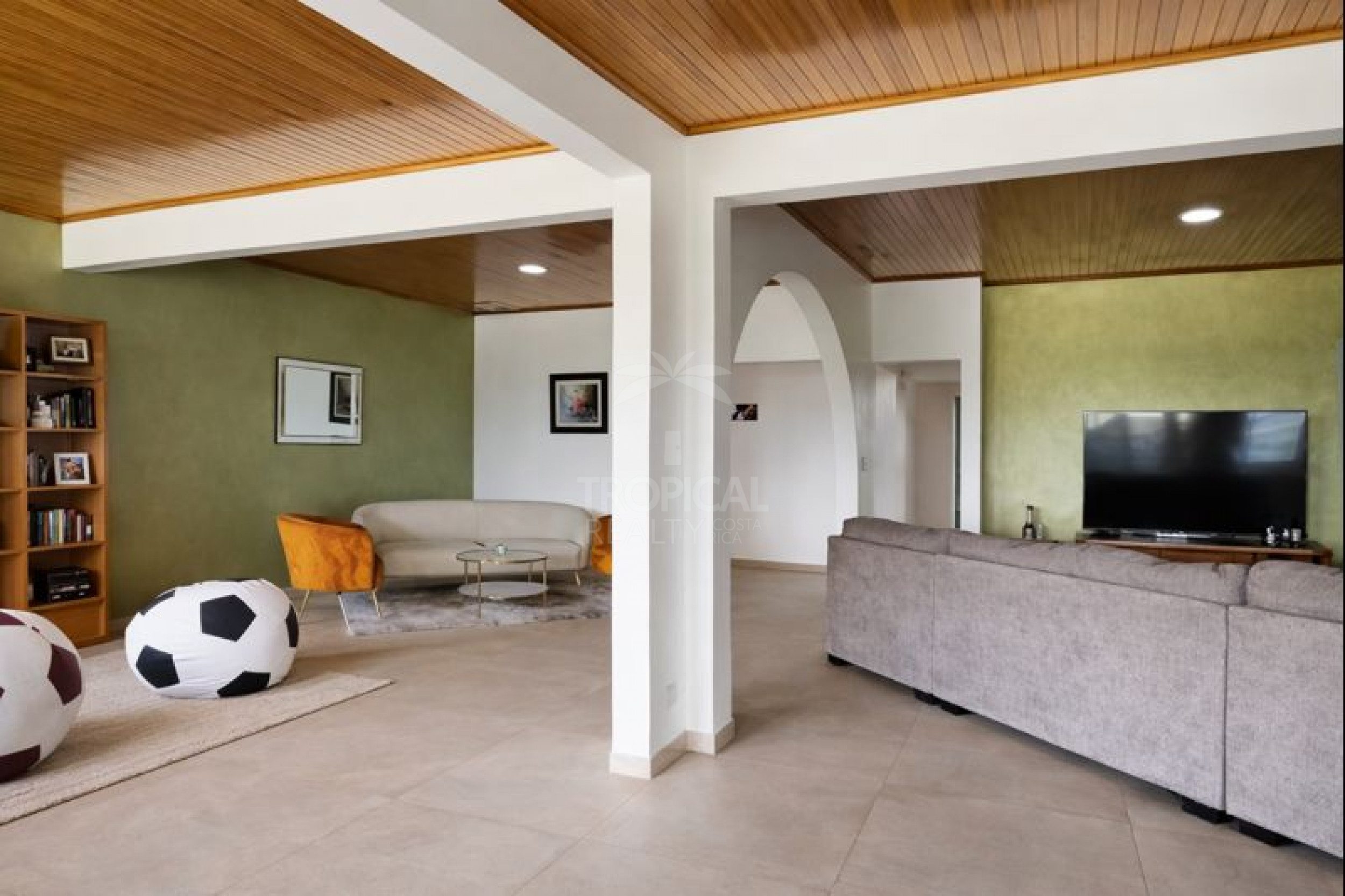 Luxury One-Story Home in Escazú | 5 En-Suite Bedrooms | $695,000 USD