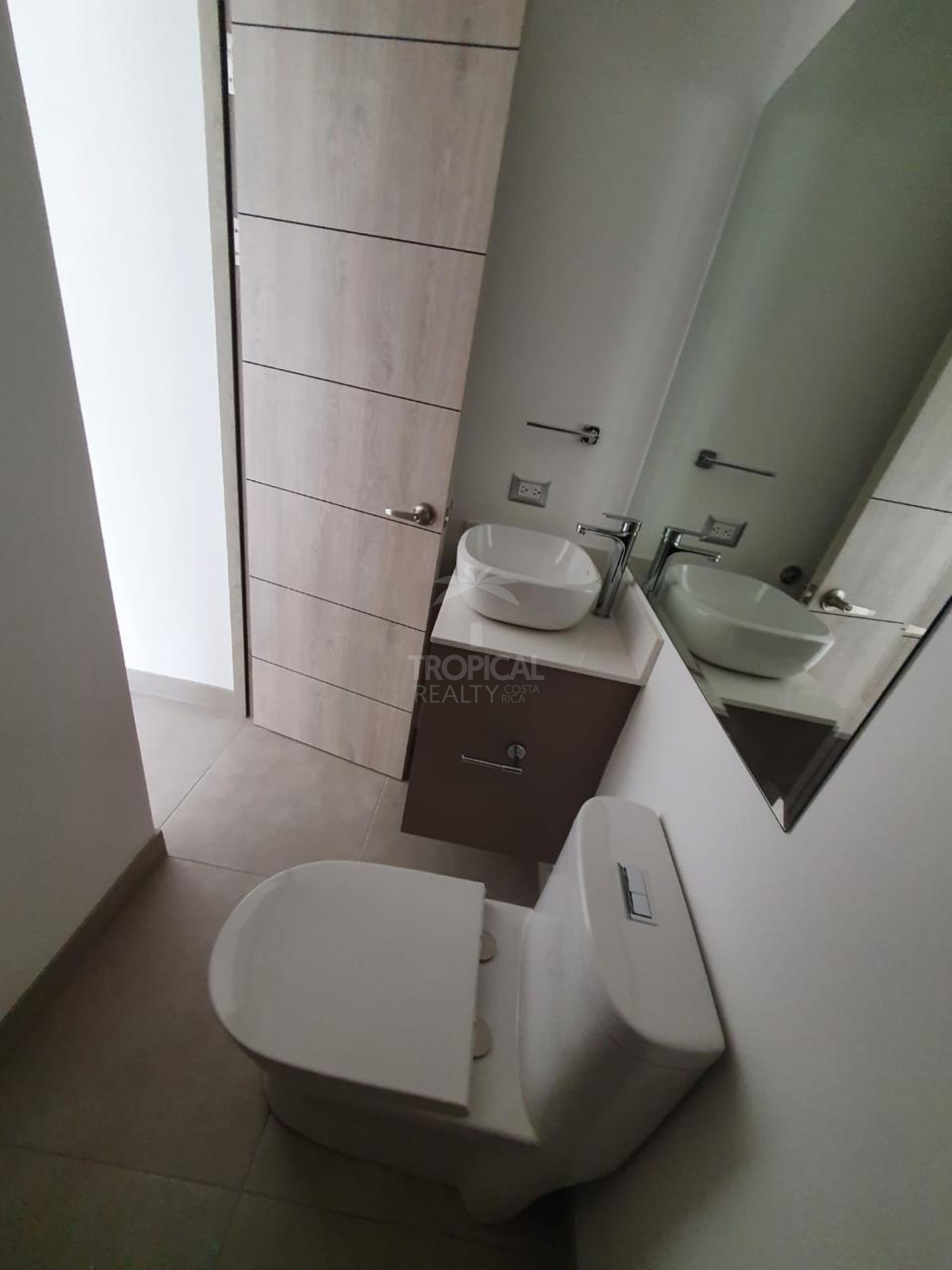 Luxury Home for Rent with Panoramic Terrace in Source Living, Escazú