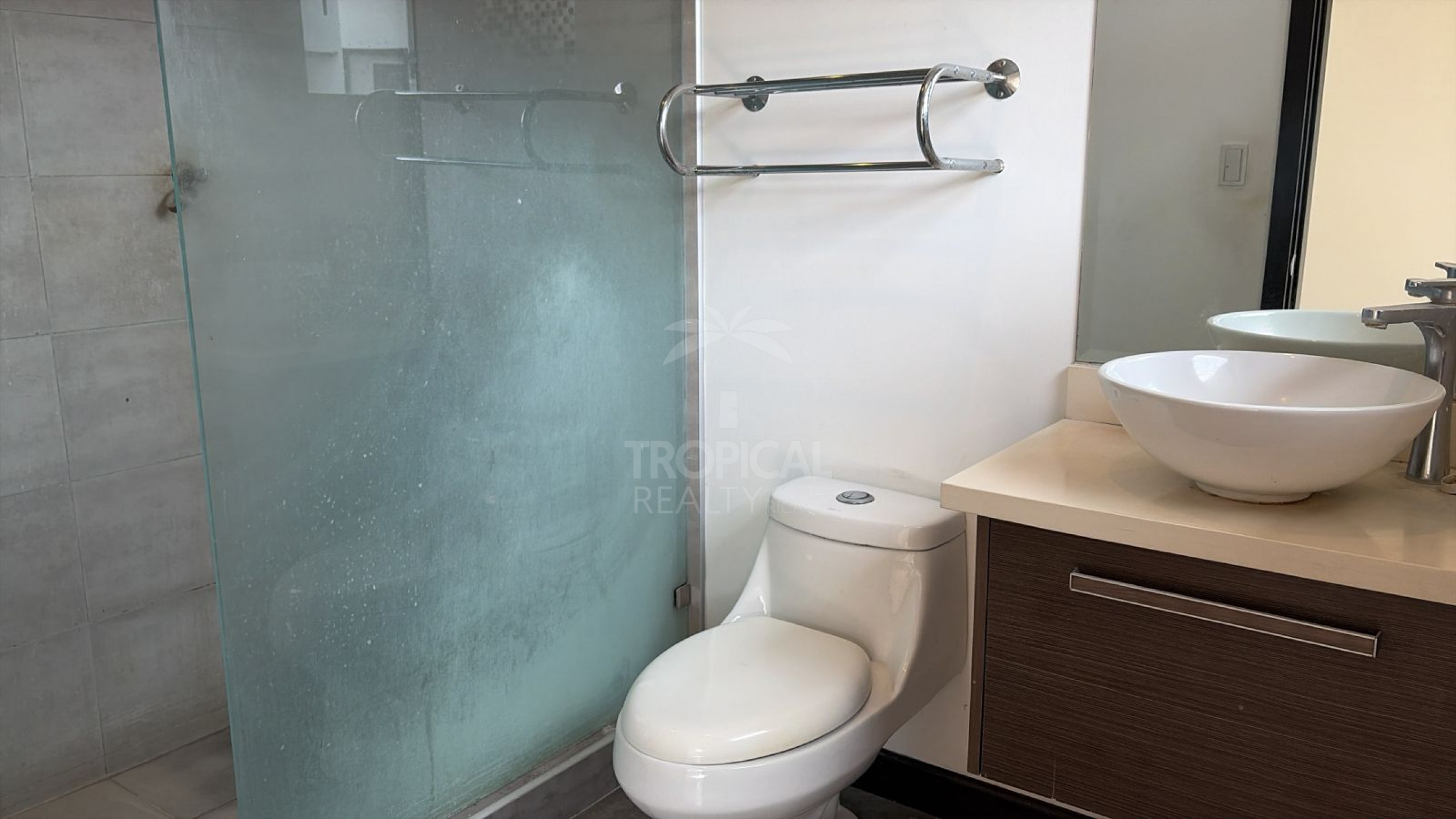 Contemporary Townhome for Sale in Pozos de Santa Ana – Comfort, Location & Great Value