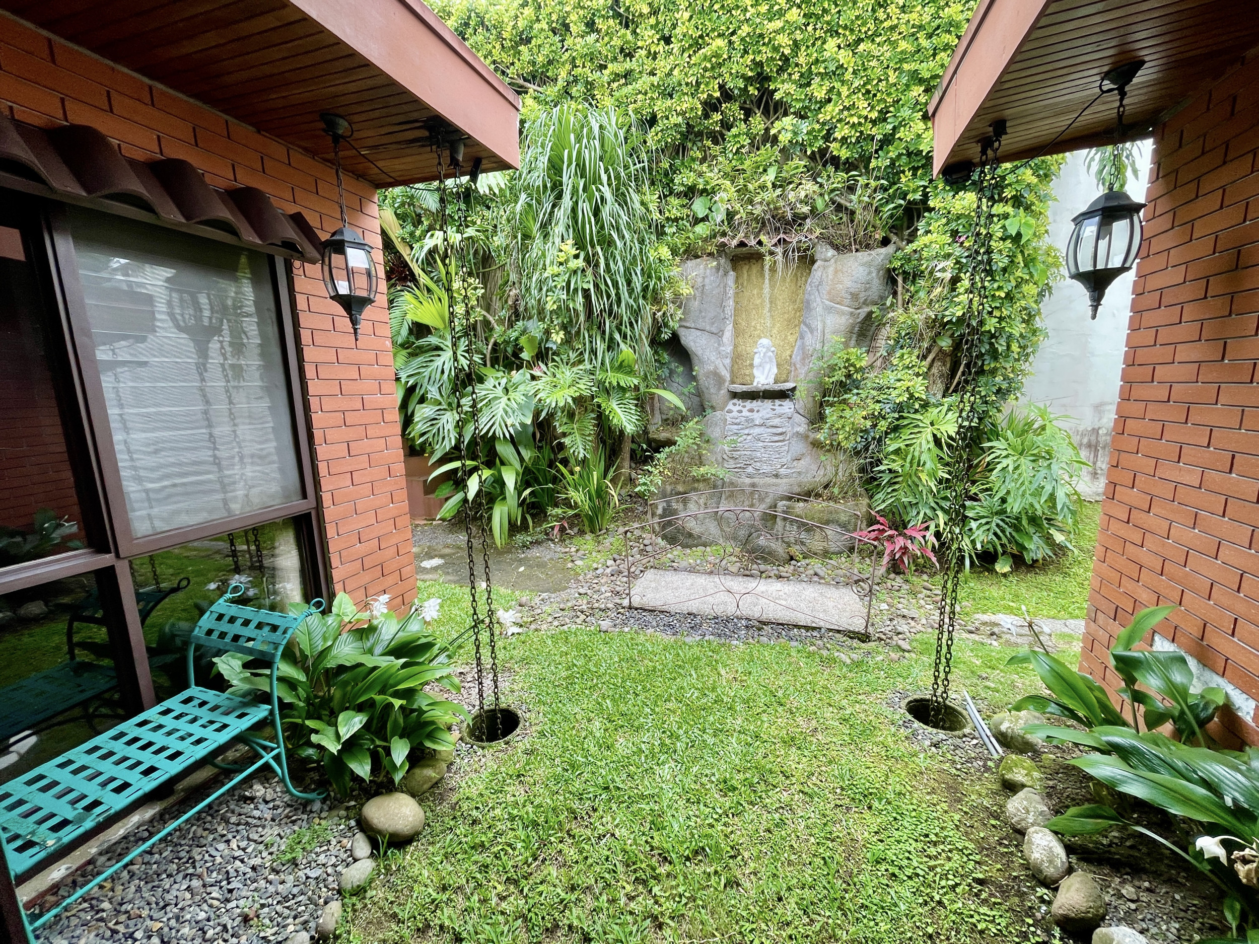 Single-Level Gem in Moravia: Secure Condo Living with Pool, BBQ, and More! SOLD