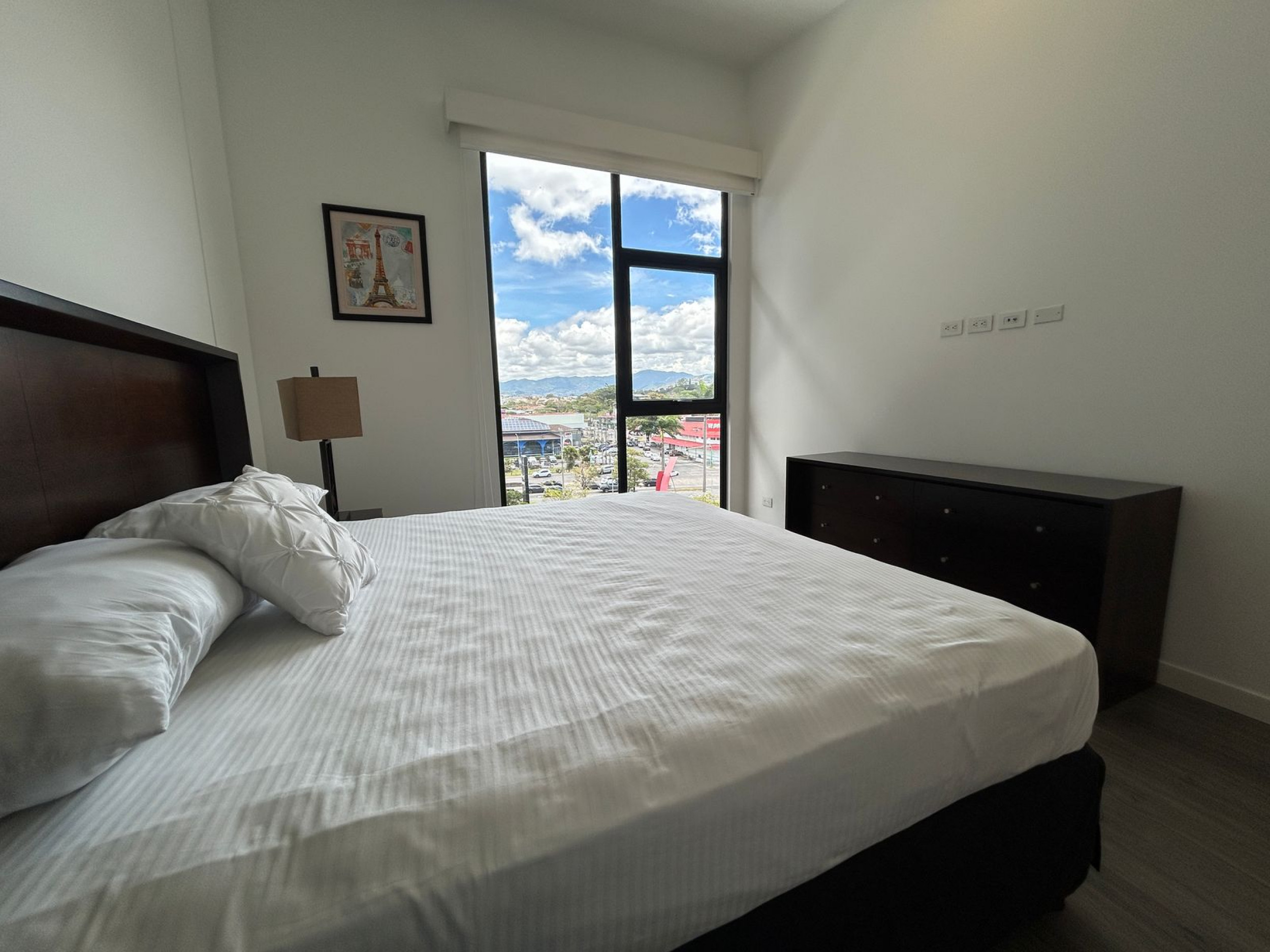 Fully Furnished Luxury Apartment in Escazú Village – Style, Comfort & Prime Location