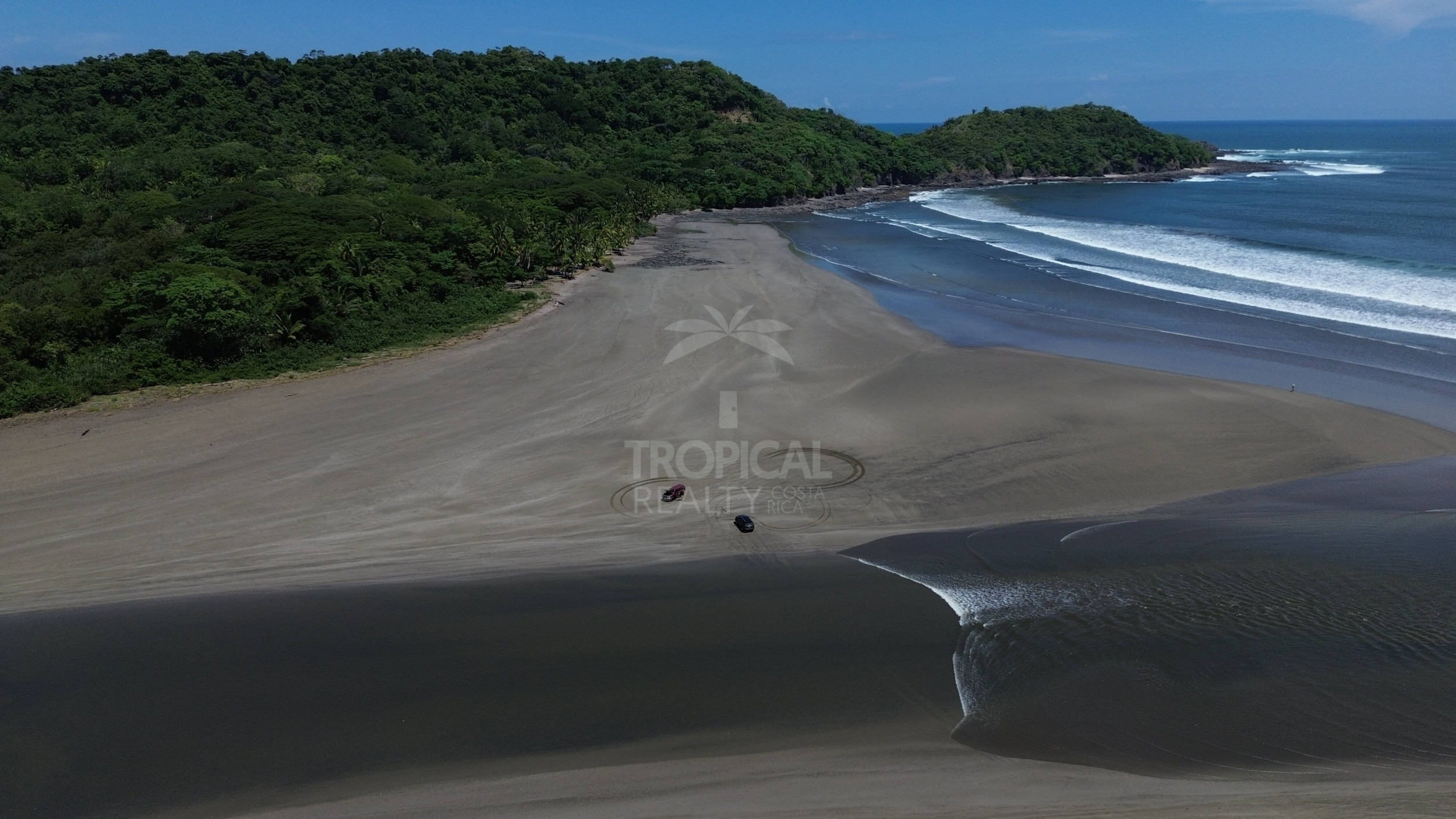 Paradise Found: Exclusive Beachfront Estate in Playa Coyote