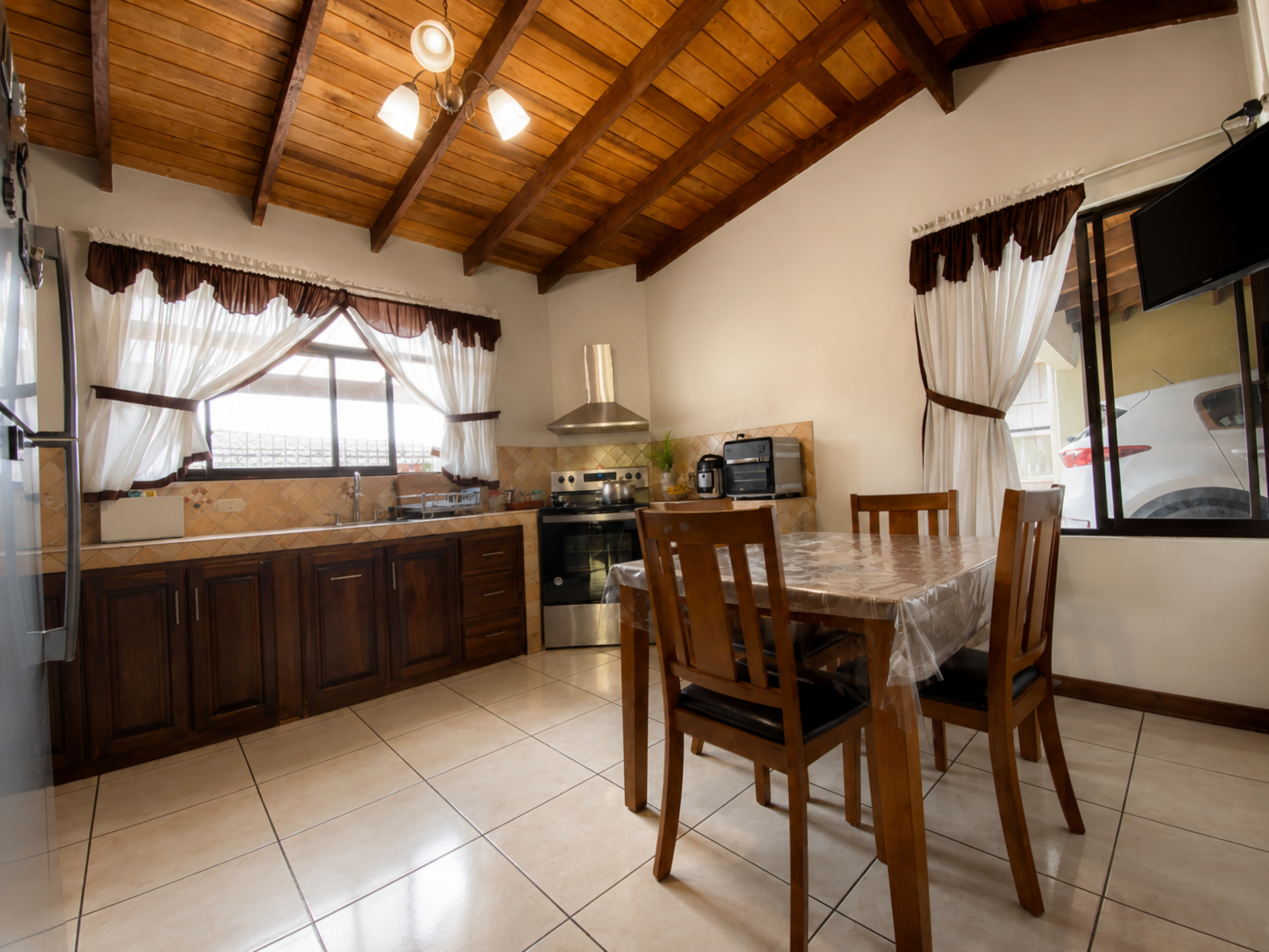 Independent One-Story Home for Sale in La Guácima – Comfort, Privacy & Strategic Location
