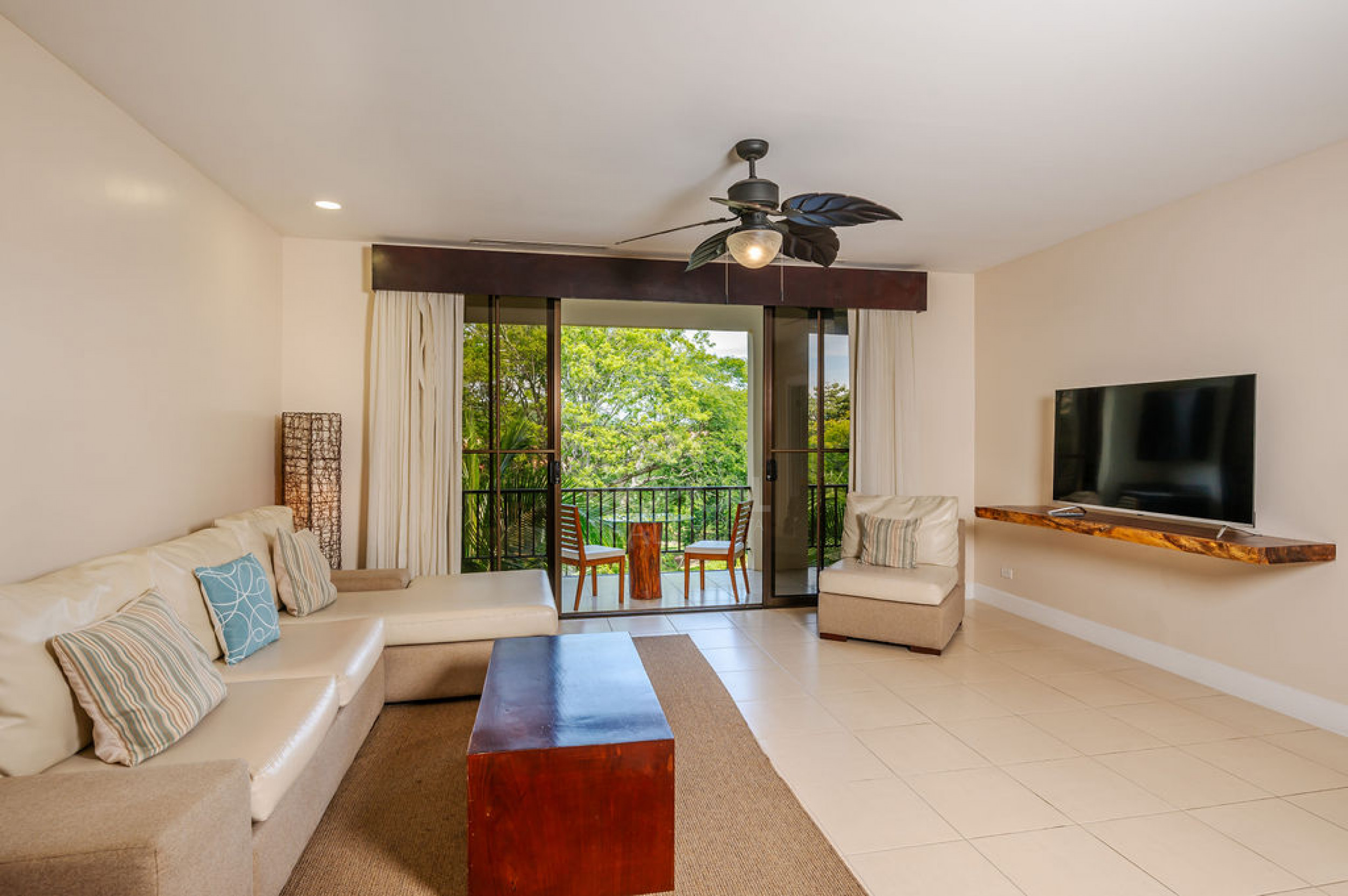Luxury Condo for Sale in Pacifico Playas del Coco – Exclusive Beach Club & Strong Airbnb Potential