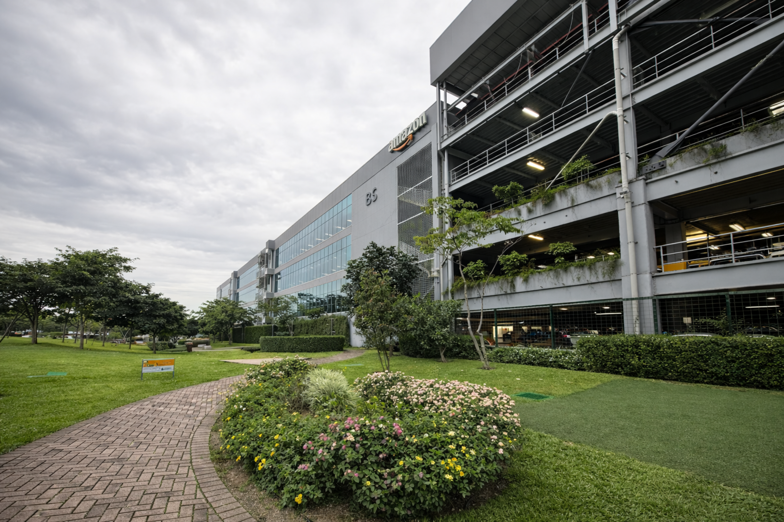 Corporate Office for Lease – Zona Franca del Este, Calle Blancos | 5,825 m²