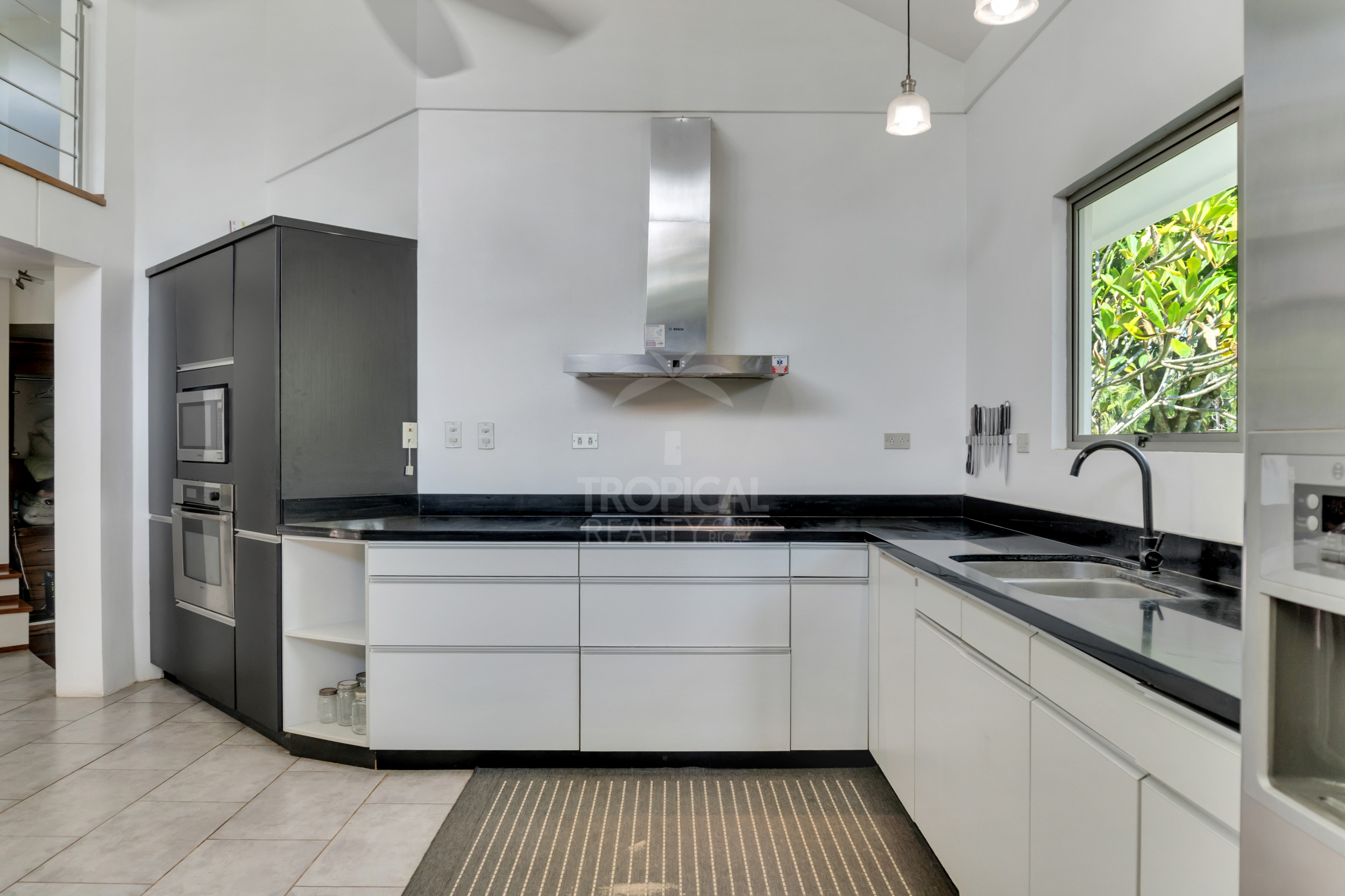 Modern Jungle Villa in Las Delicias – Santa Teresa