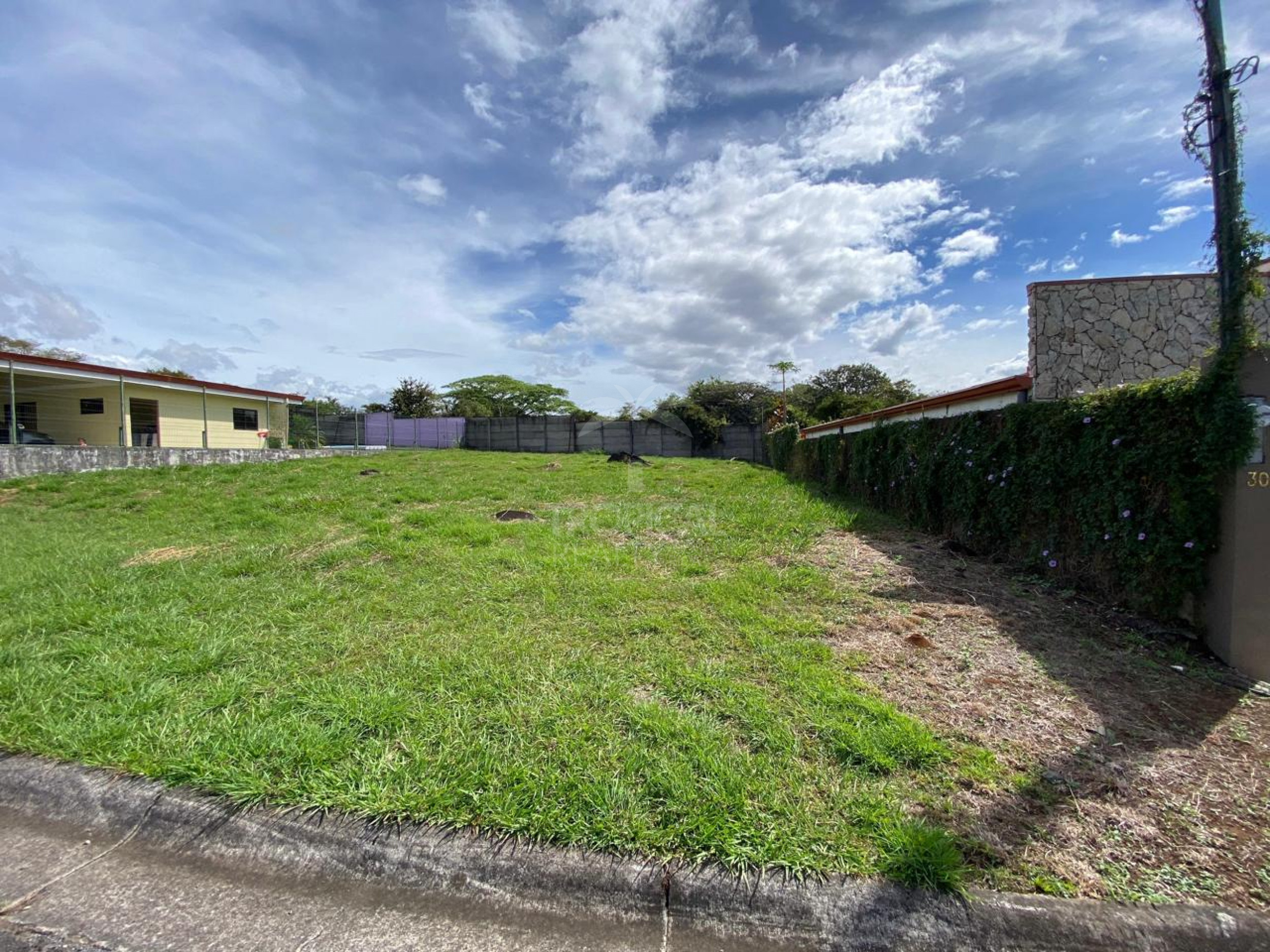 Lot in Private Gated Community in La Garita: Ready to Build