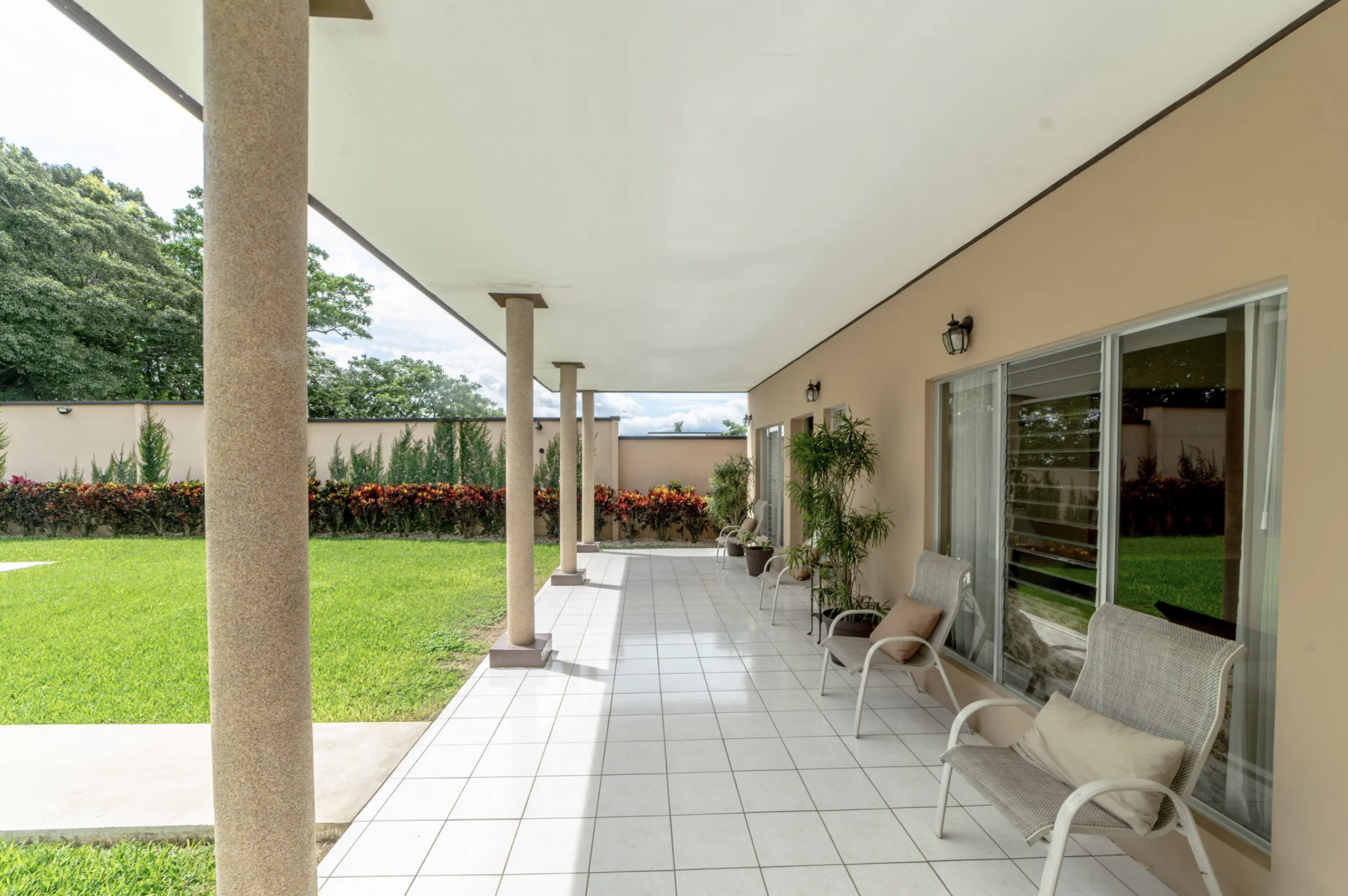 House for sale Ciudad Colon with pool