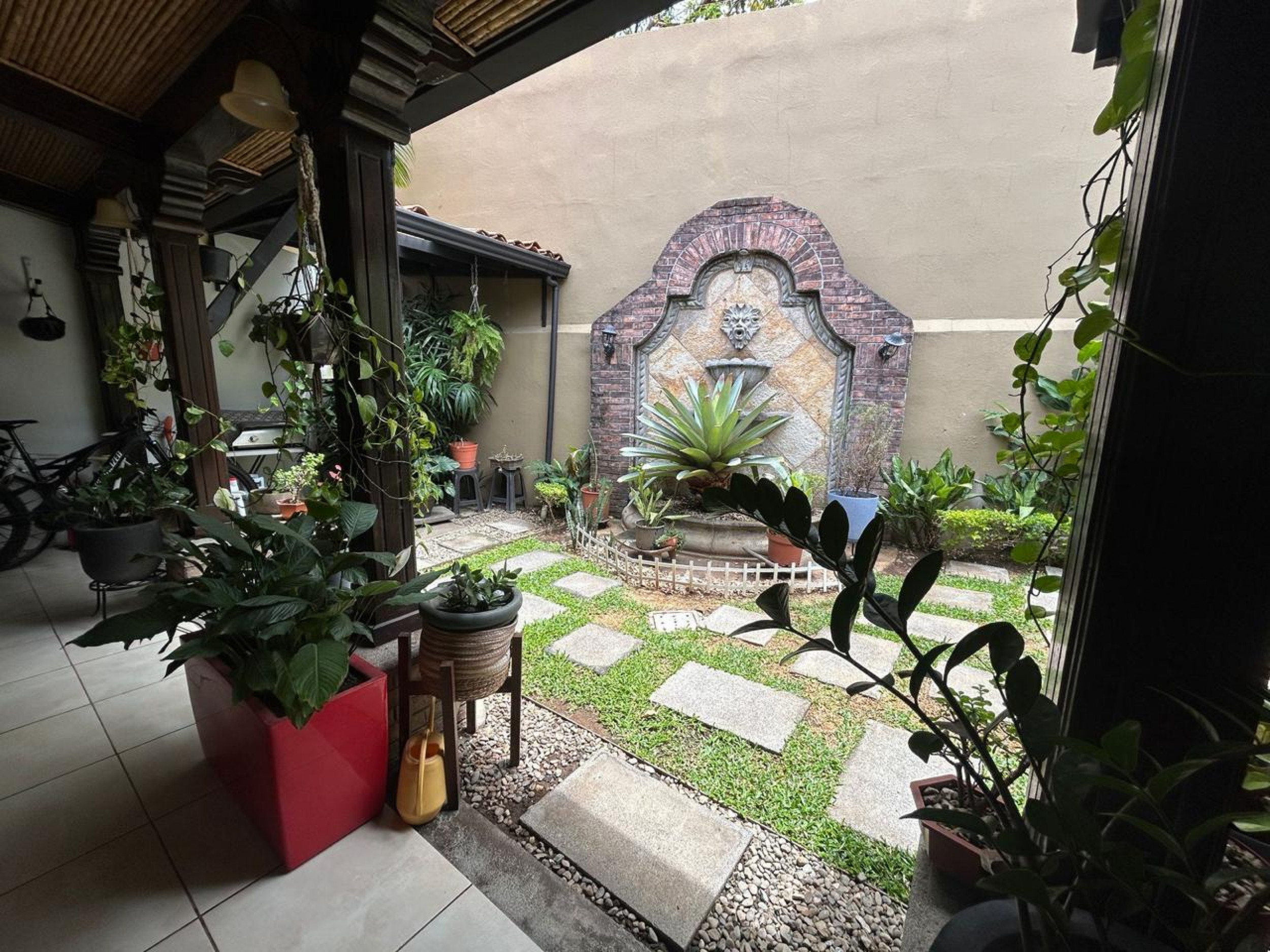 Luxury Residence in Guachipelín: Space, Elegance & Exclusivity