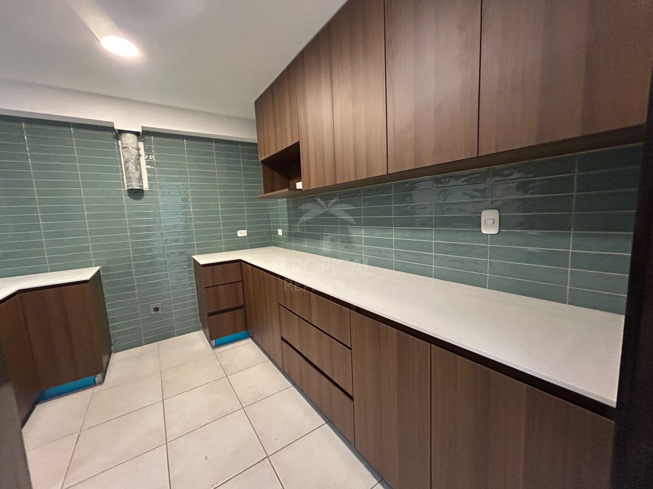 Modern Home for Sale or Rent in Gated Community near La Paco, Escazú RENTED