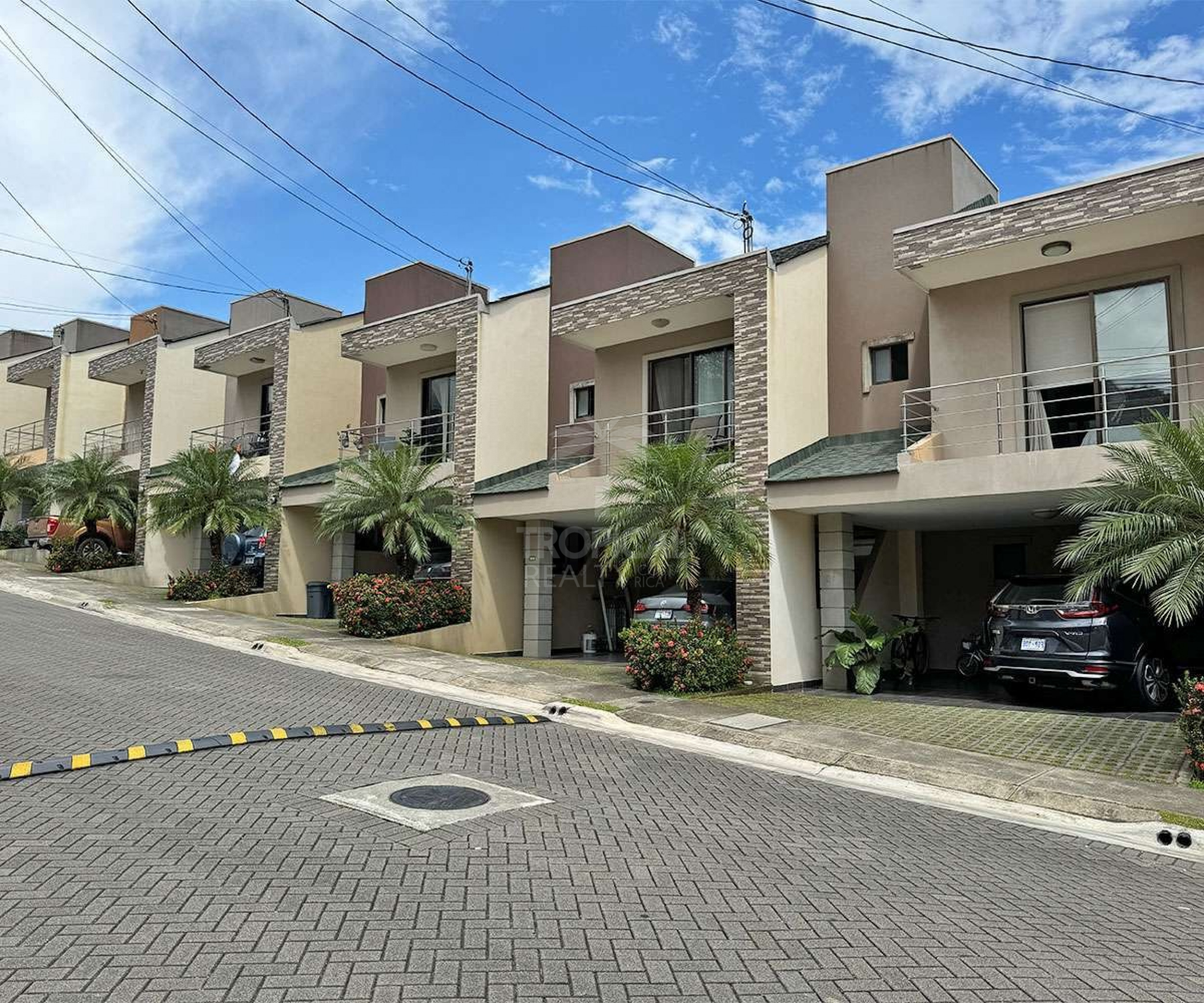 Casa en alquiler Ciudad Colon, Condominio Alta Vista