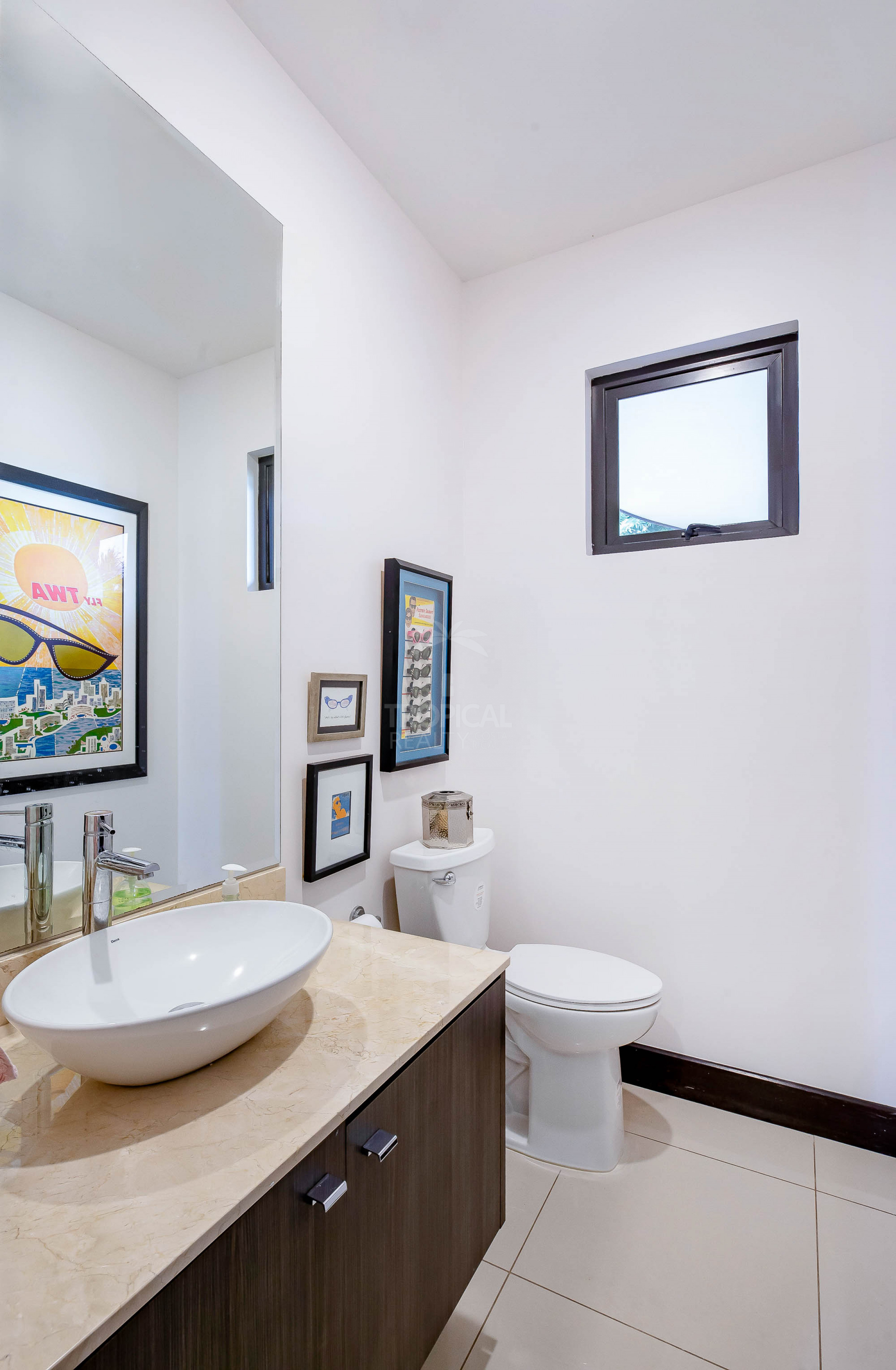 Casa Bougainvillea – Single-Story Luxury Home in Santa Ana with Expansive Private Garden