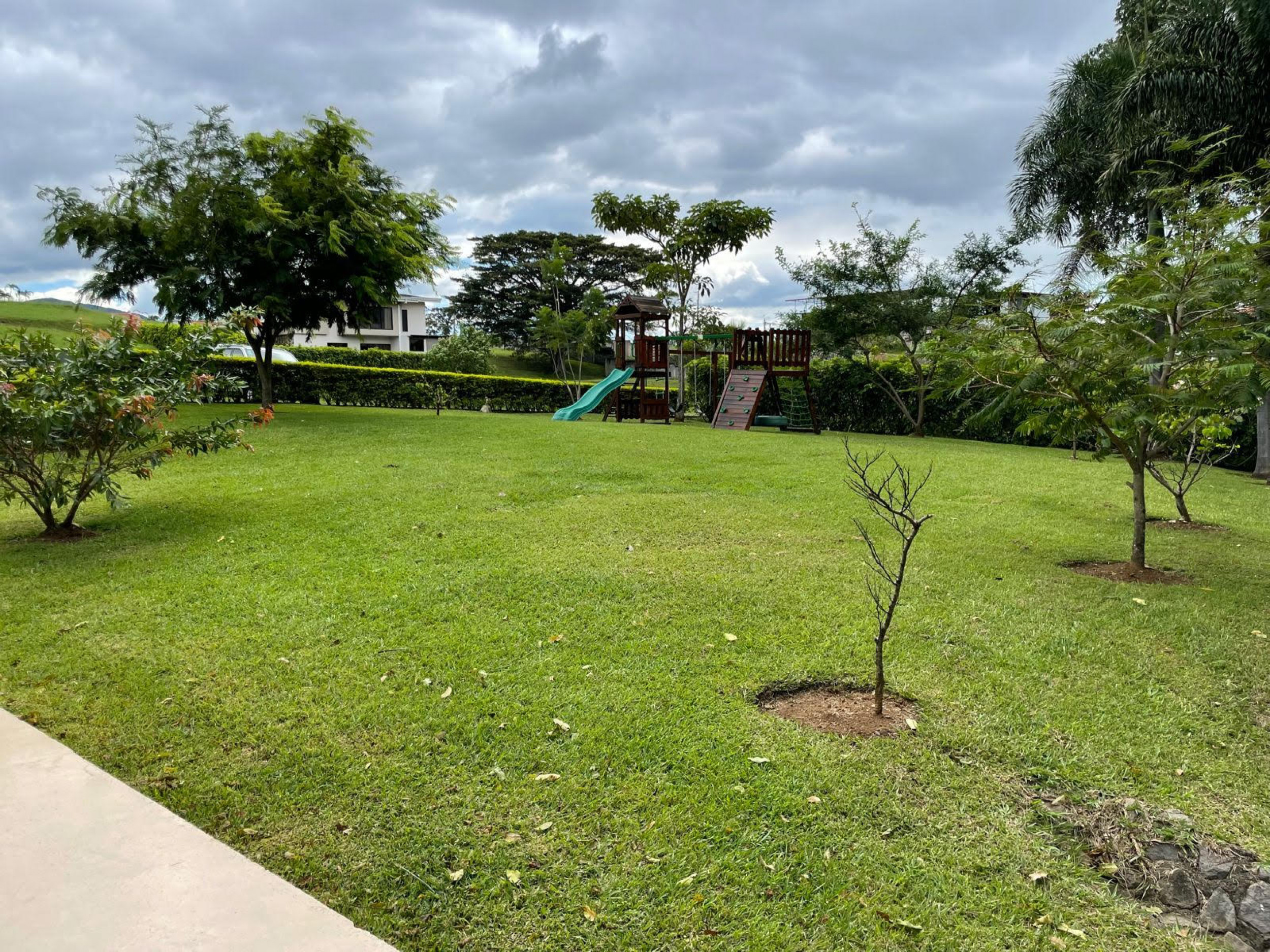 Casa Cielo house for rent San Rafael Alajuela in gated community