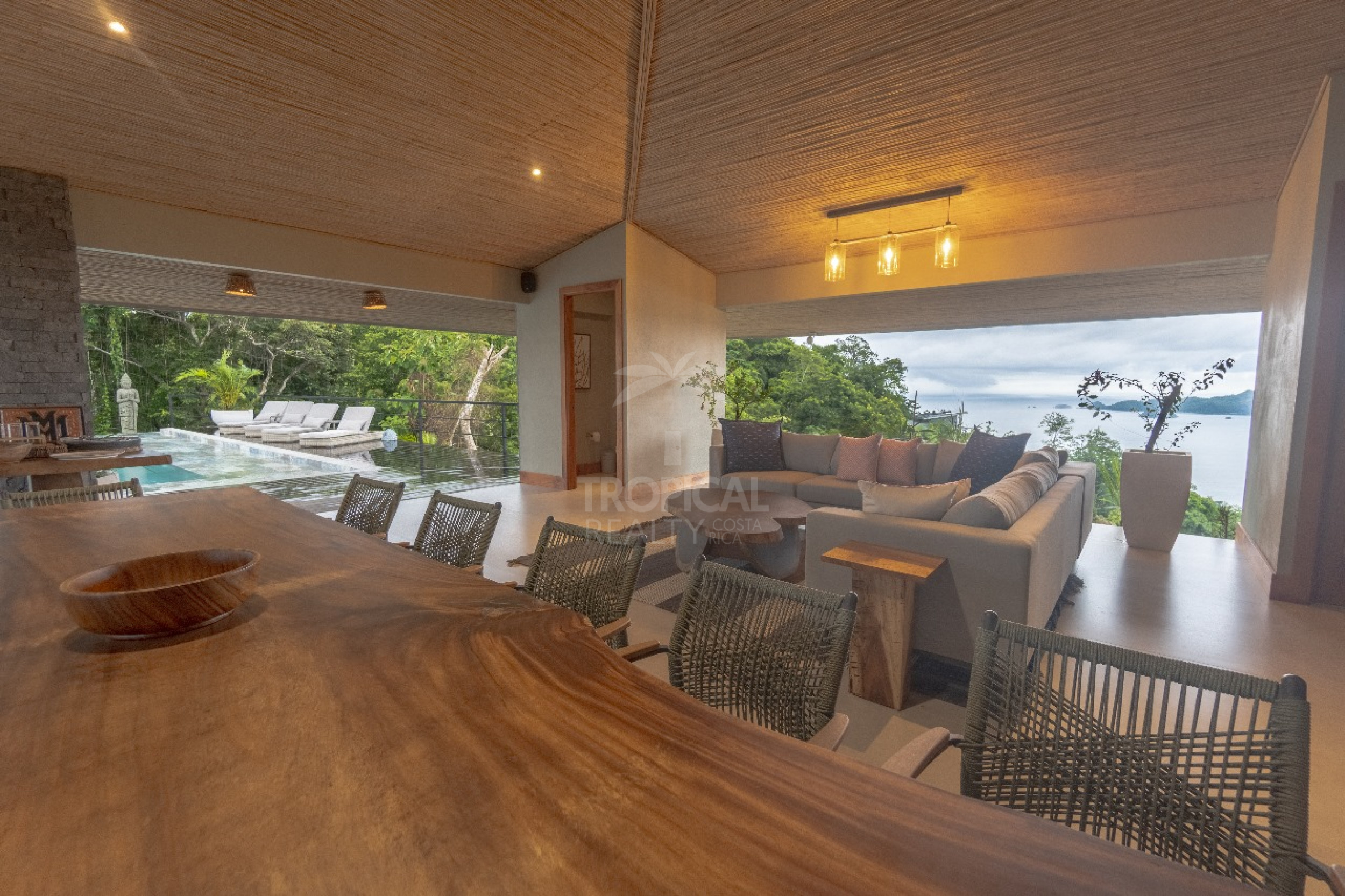 Luxury Residence with Infinity Pool and 360° ocean views in Costa Rica's "Blue Zone"