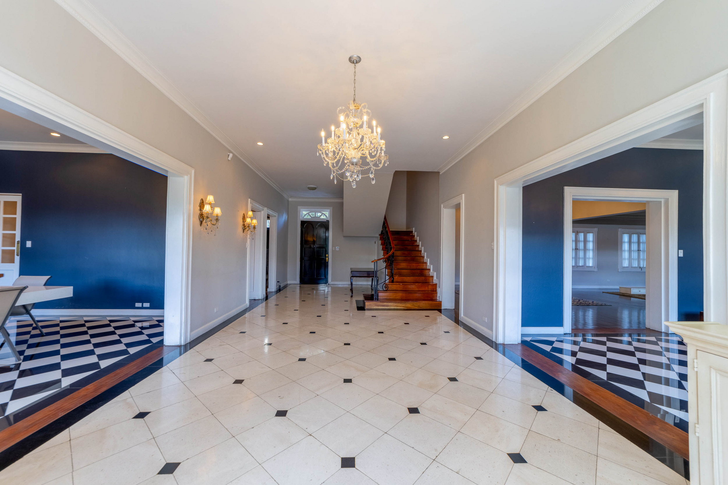 Prime Commercial Property in Los Yoses, San José, Costa Rica