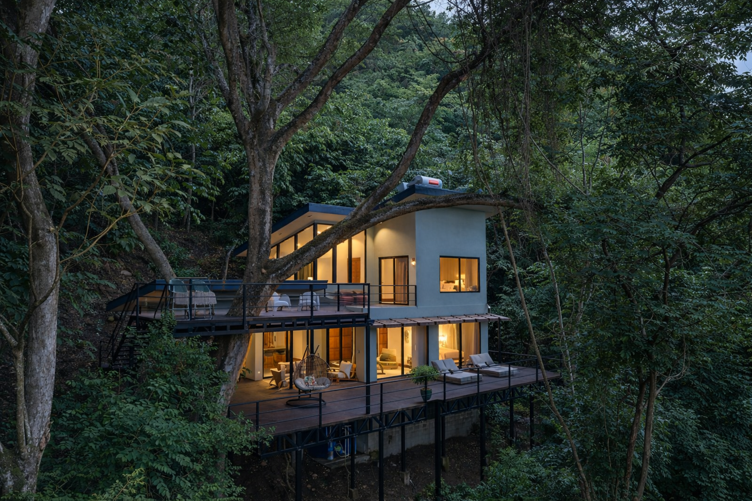 Smart Luxury Treehouse Residence in Playa Órganos Paquera