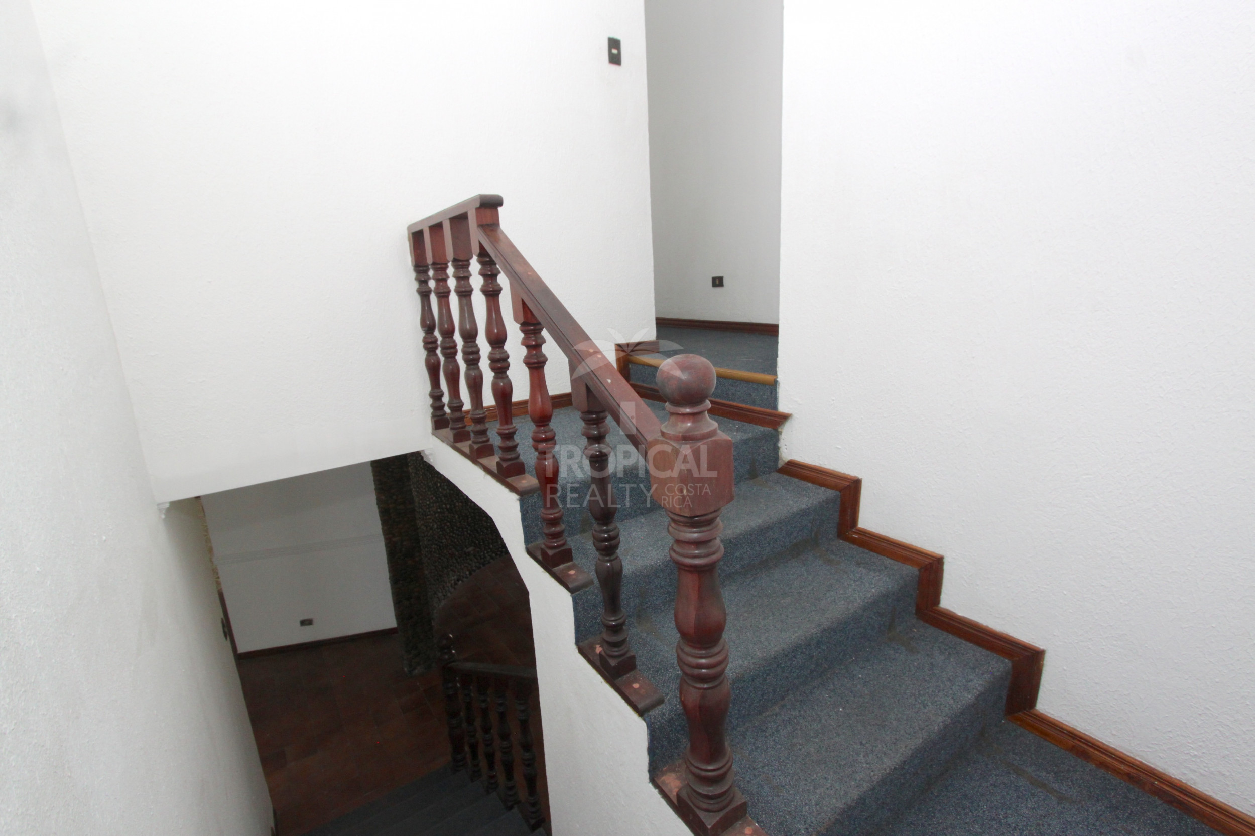 Mixed-Use Property for Sale in Sabana Sur – Spacious Layout with Outstanding Commercial Potential