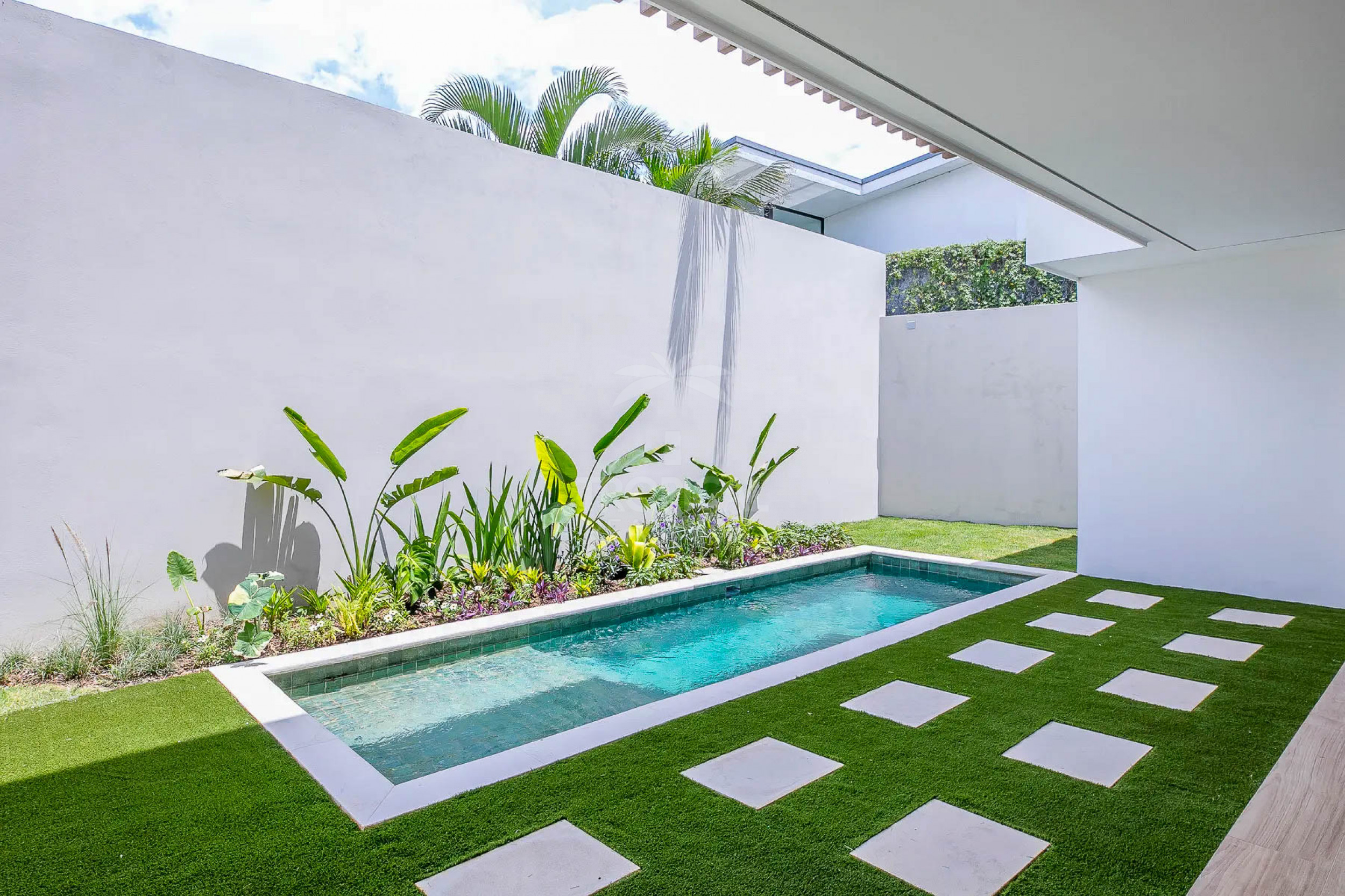 Modern Luxury Home with Private Pool for Sale in Los Laureles, Escazú