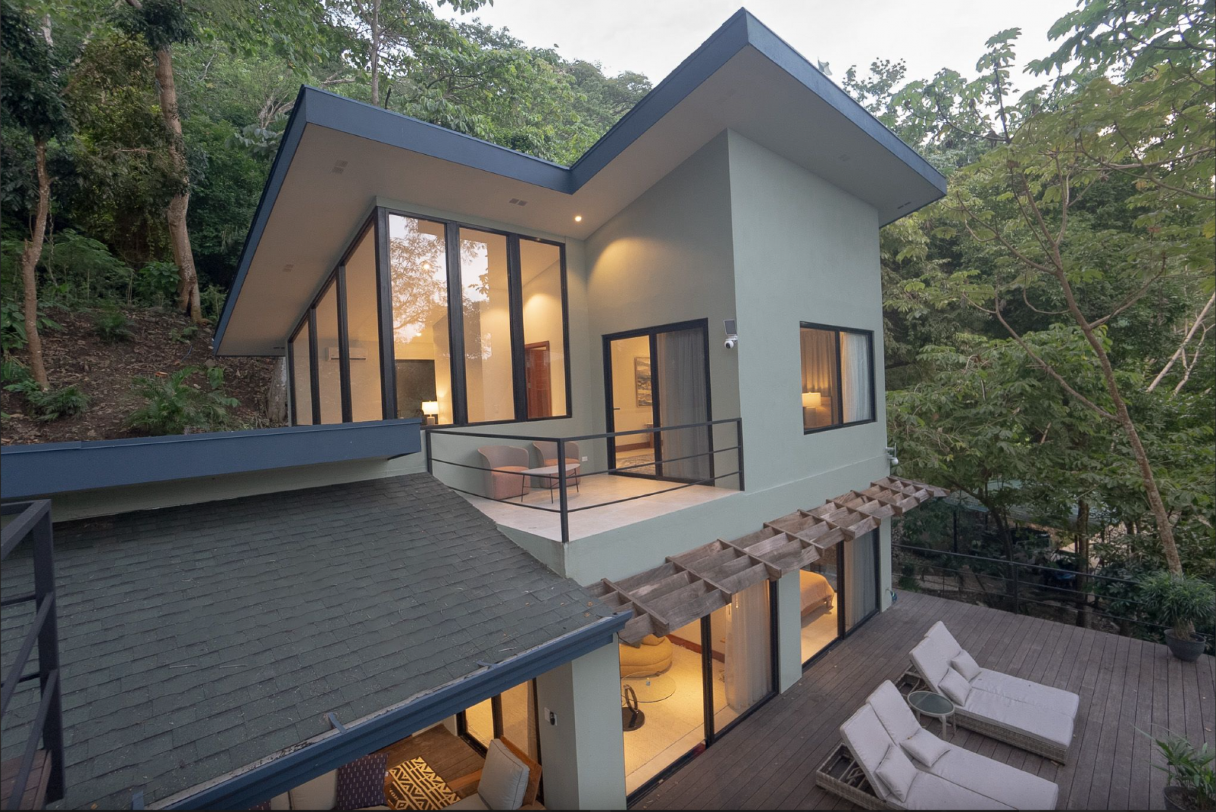 Smart Luxury Treehouse Residence in Playa Órganos Paquera