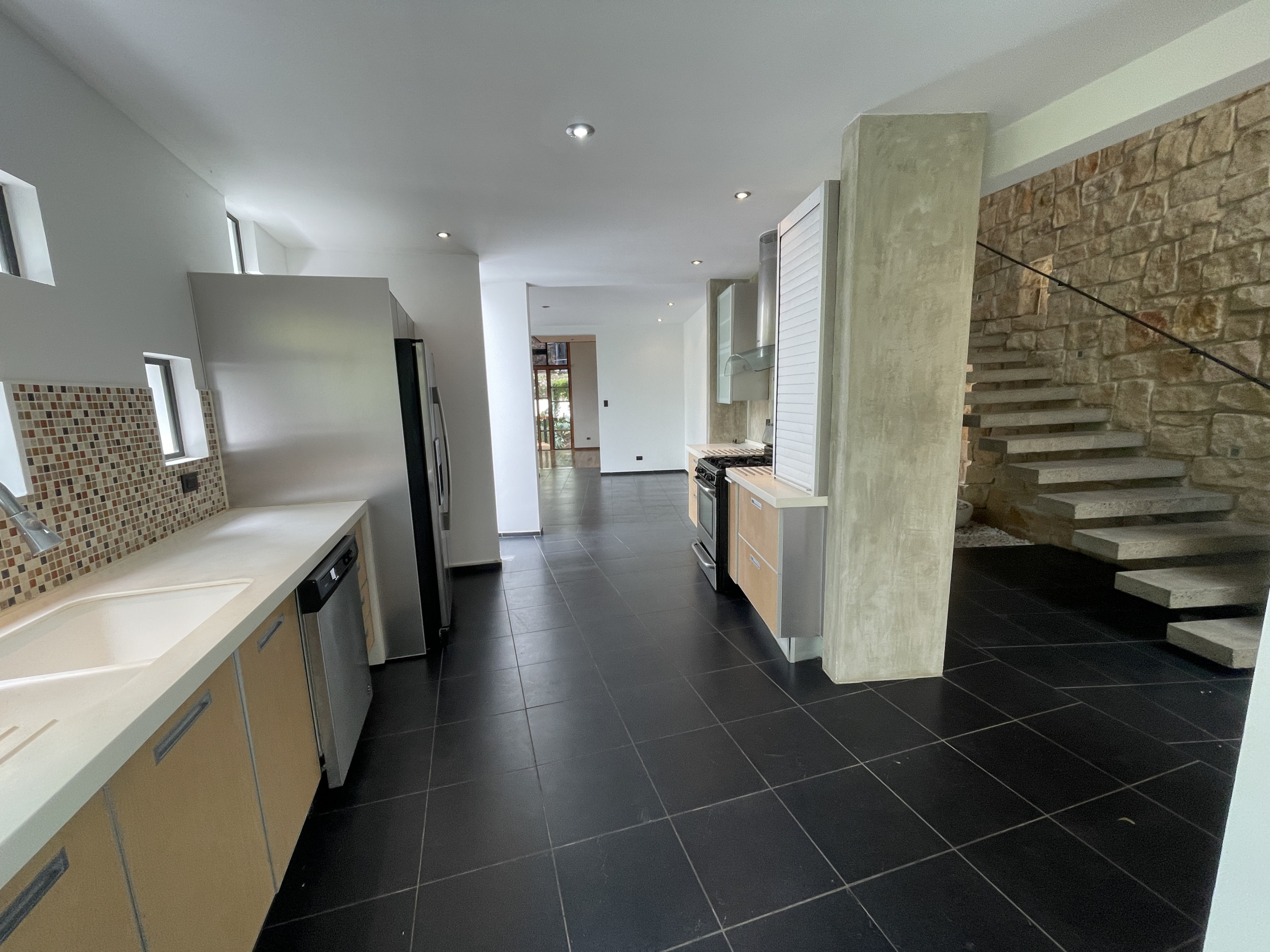 Villa Real Santa Ana: Stunning Contemporary Investment Property with Panoramic Views