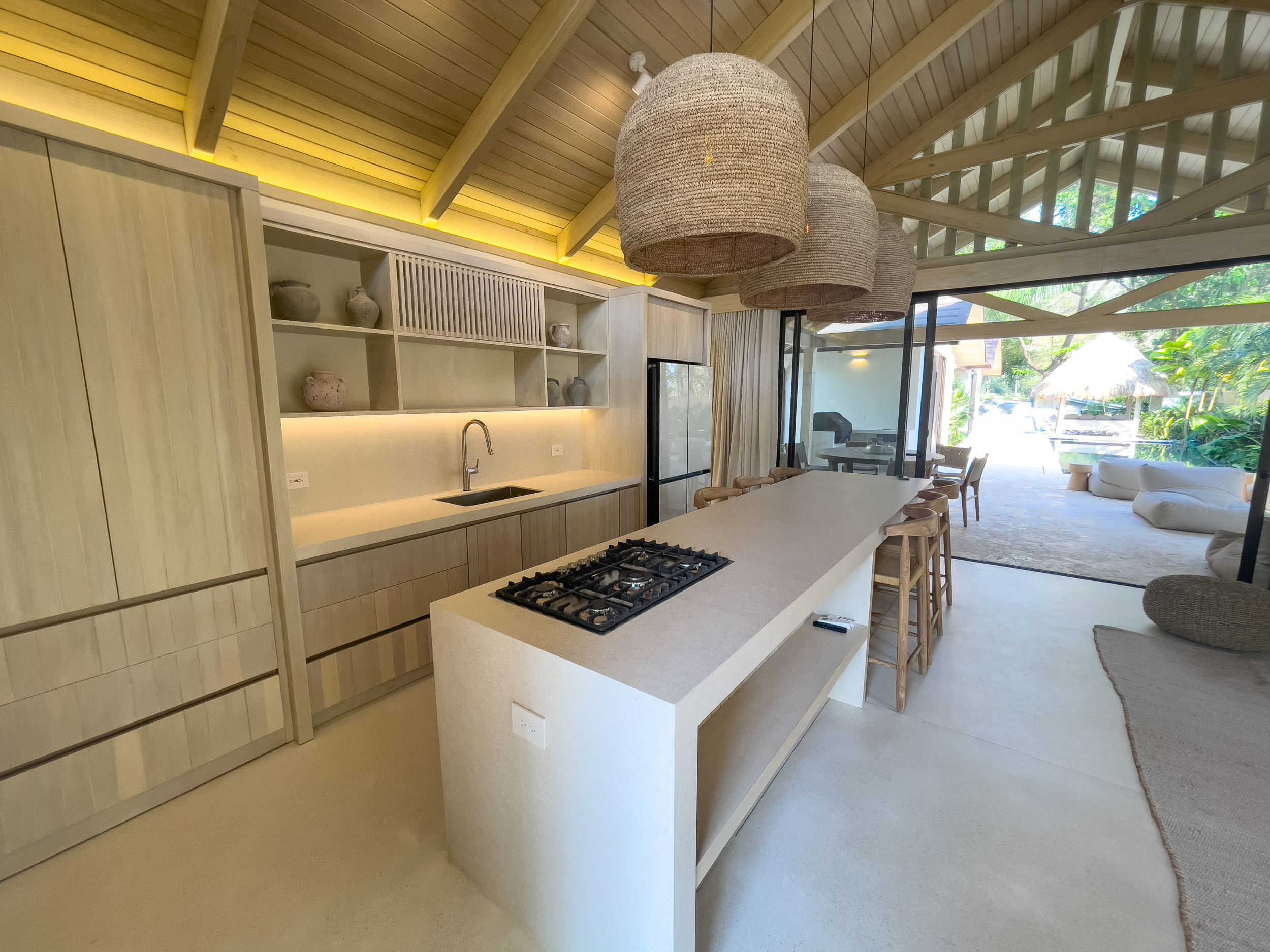 Luxury Beachfront Property in Santa Teresa - Steps from the Beach