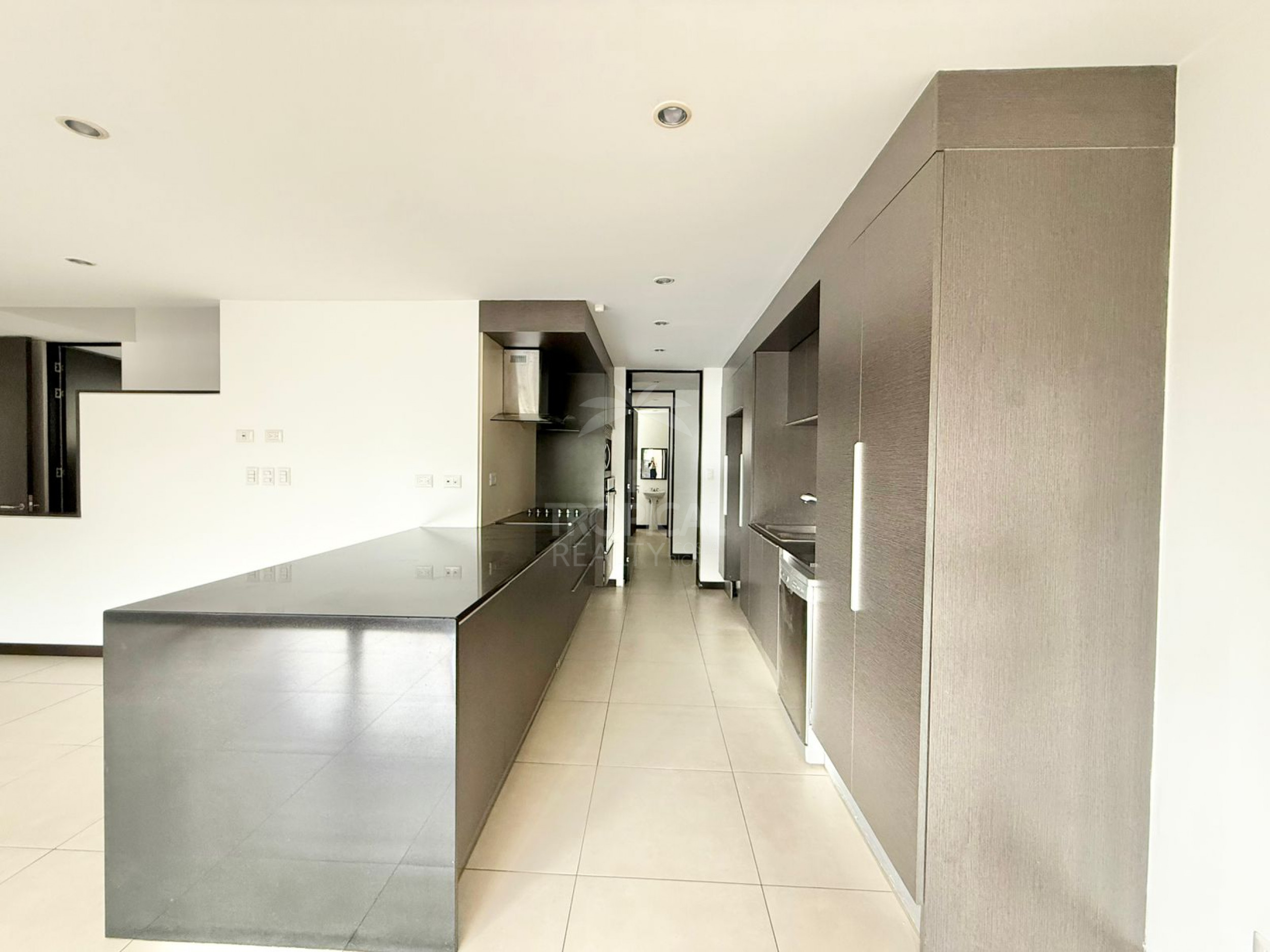 Modern Home in Gated Community with Full Amenities – Pozos, Santa Ana | $395,000