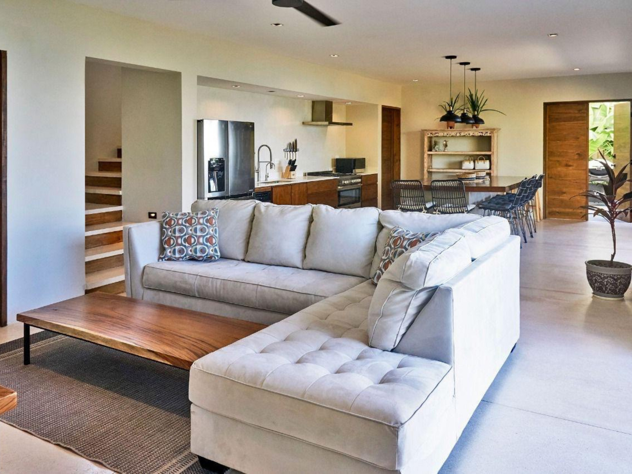 Luxury Oceanview Home in Santa Teresa - USD $1,500,000