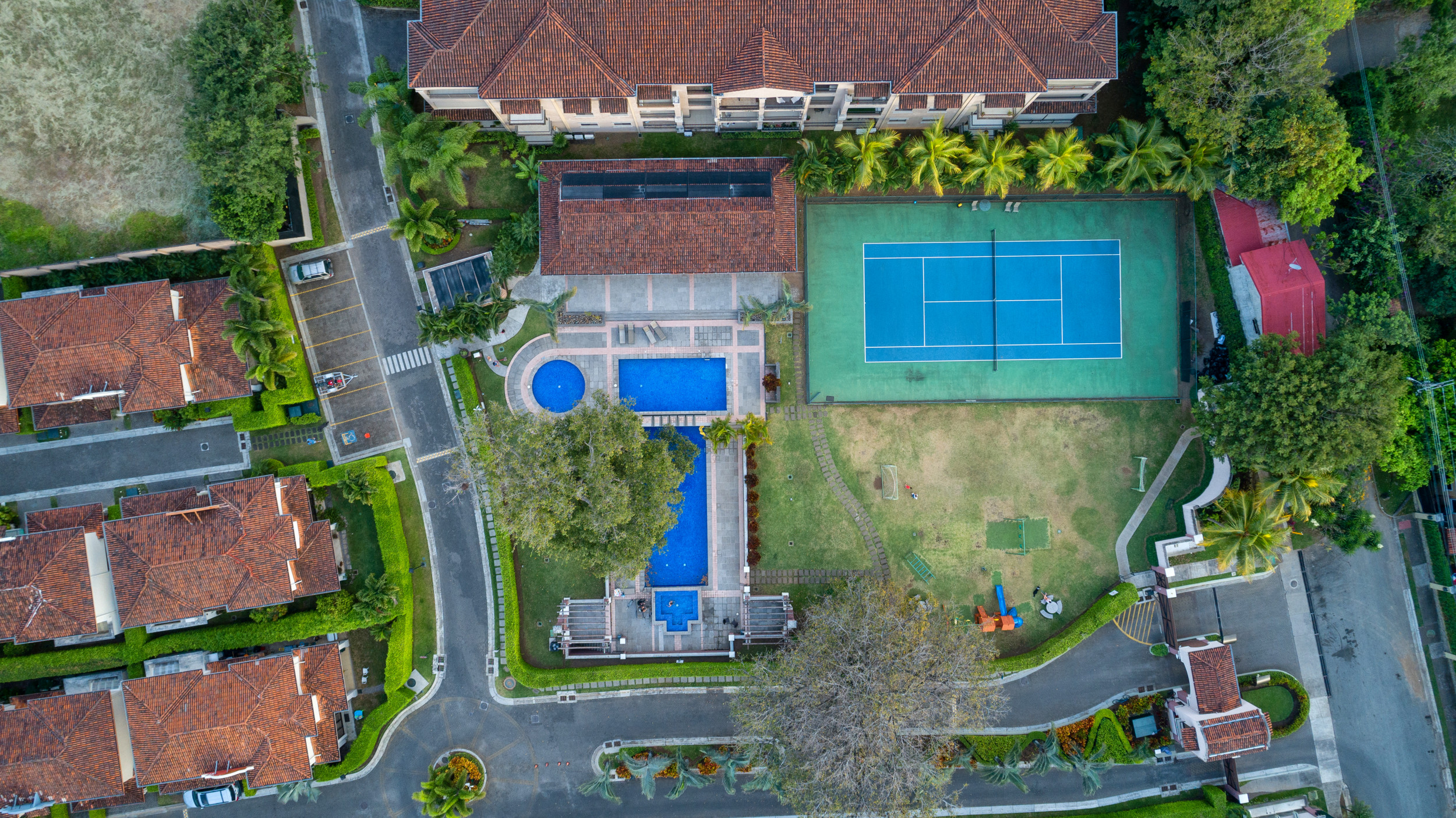 Luxurious Condo for Sale in Condominio Via Nova, Pozos de Santa Ana SOLD