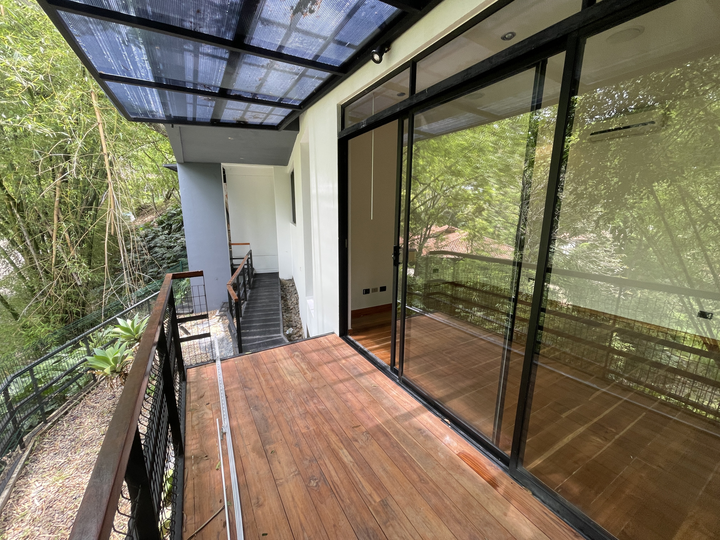 Villa Real Santa Ana: Stunning Contemporary Investment Property with Panoramic Views