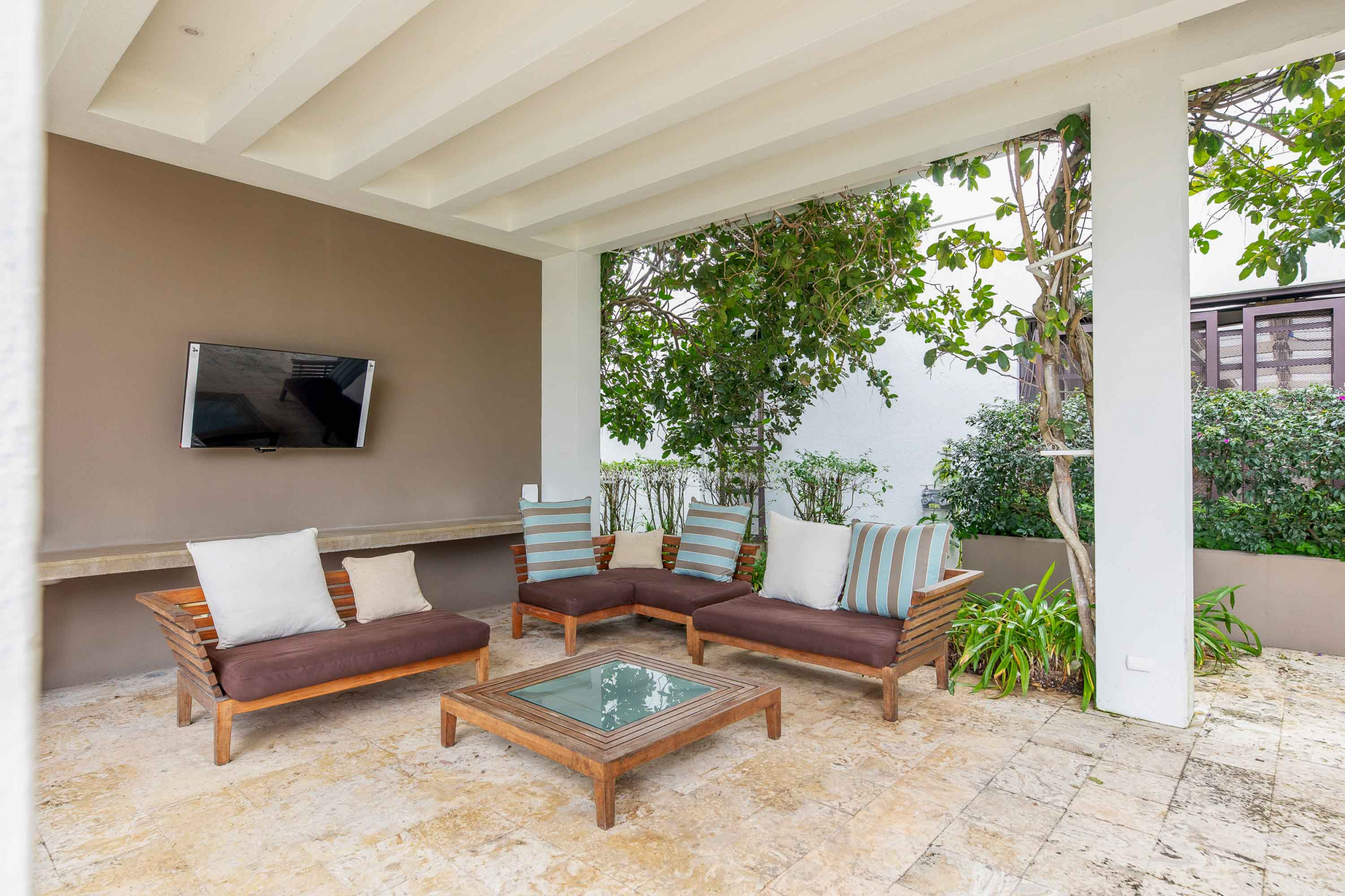 Stunning 1-Bedroom Apartment with Panoramic City Views in Bello Horizonte, Escazu - Luxury Living