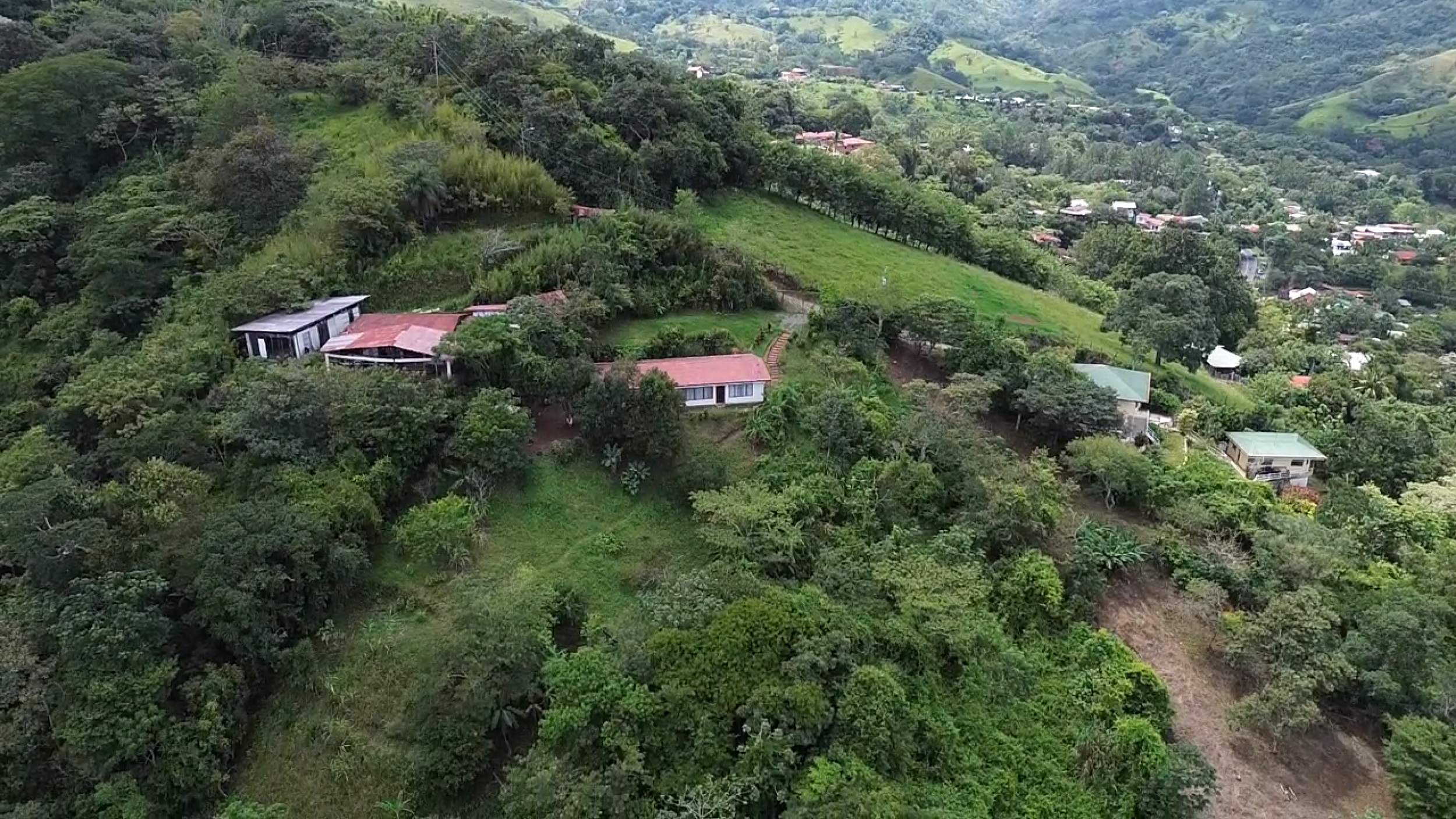 Casa con Amplio Terreno y Espectaculares Vistas Panorámicas en Ciudad Colón