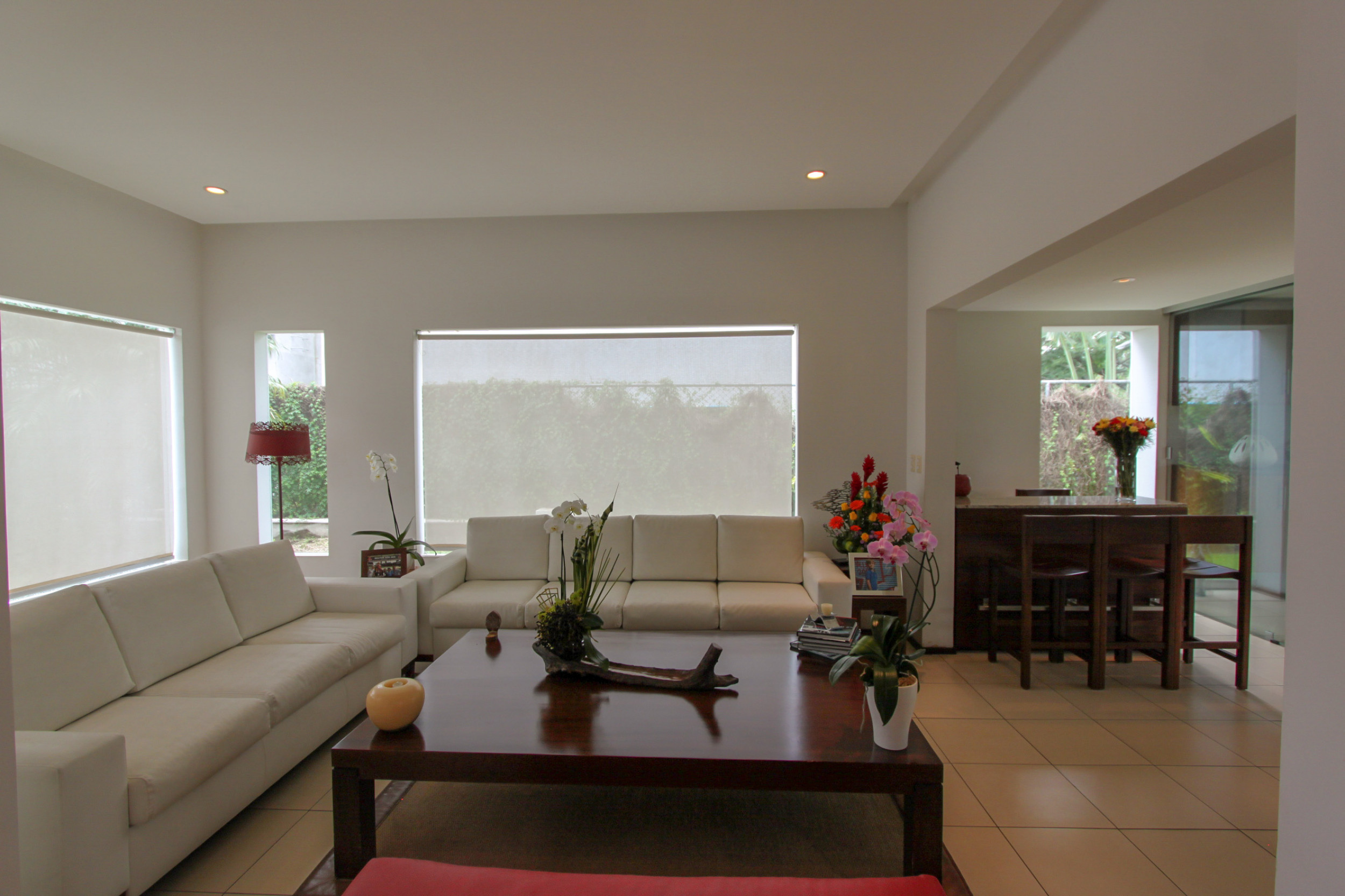 Modern Golf Course Haven: Spectacular Home in Valle del Sol, Santa Ana