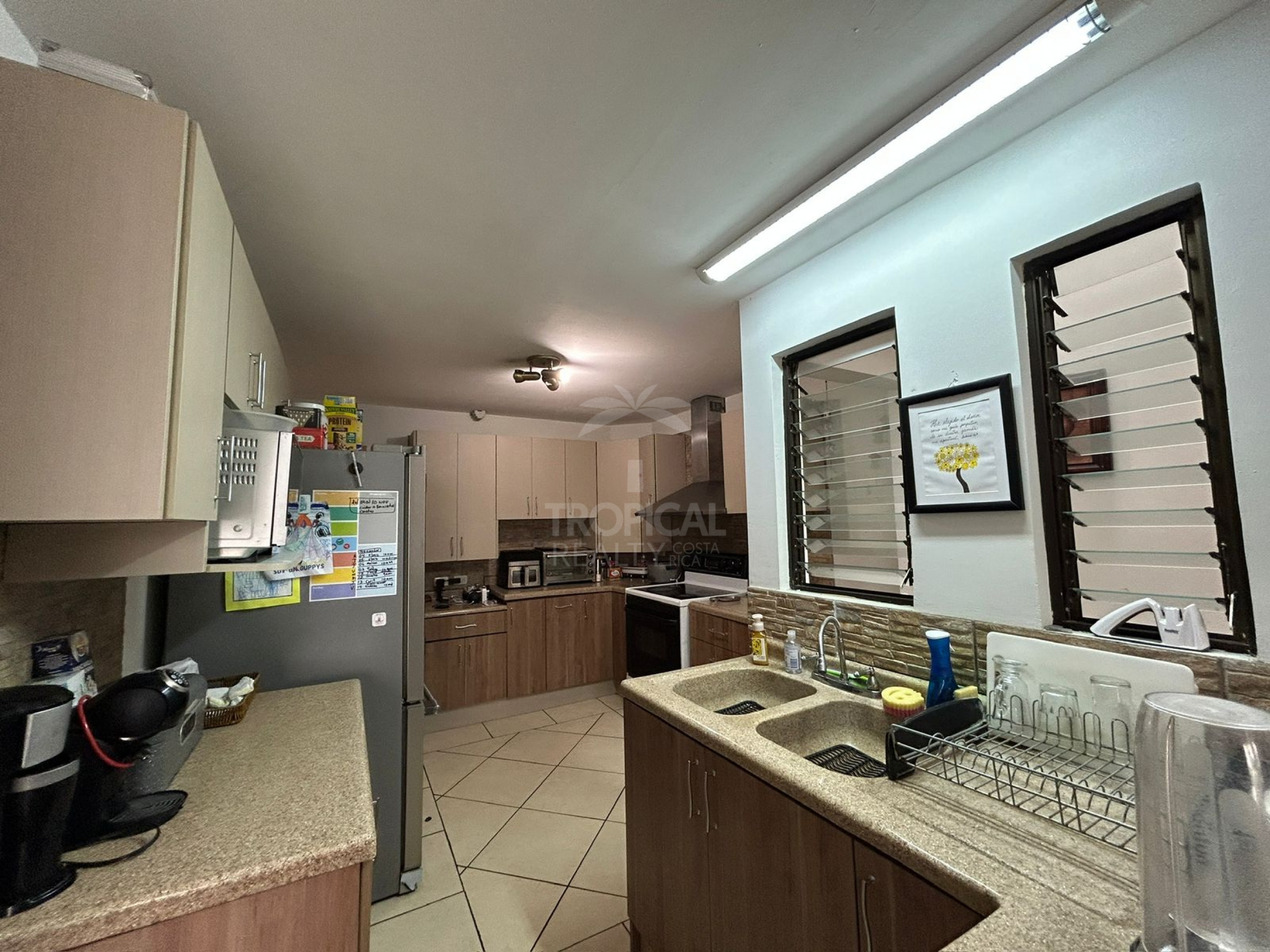 Independent Home for Sale in San Francisco de Dos Ríos – Spacious Layout, Office & Patio