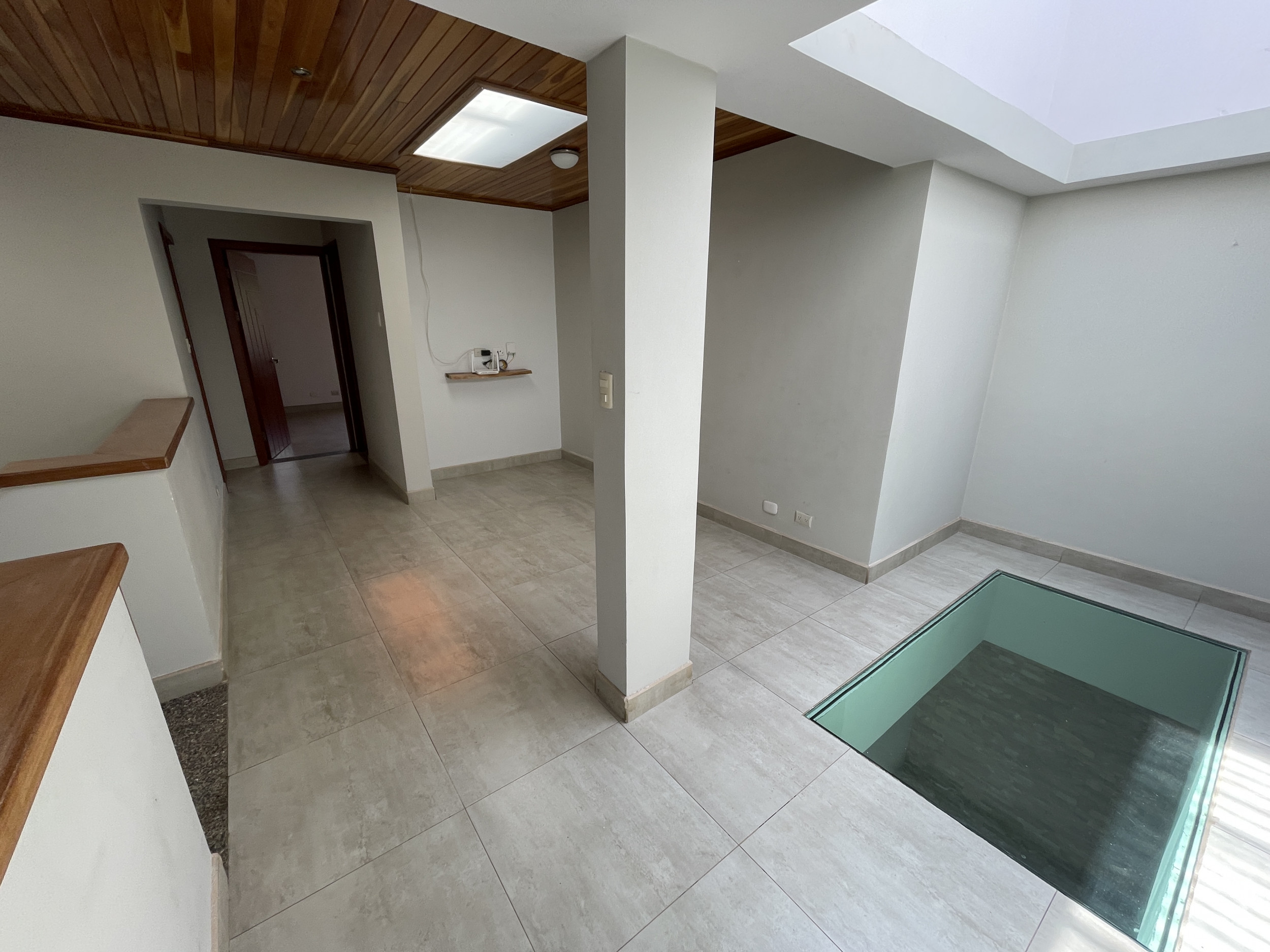 Detached House in Escazú, Trejos Montealegre: For Sale or Rent