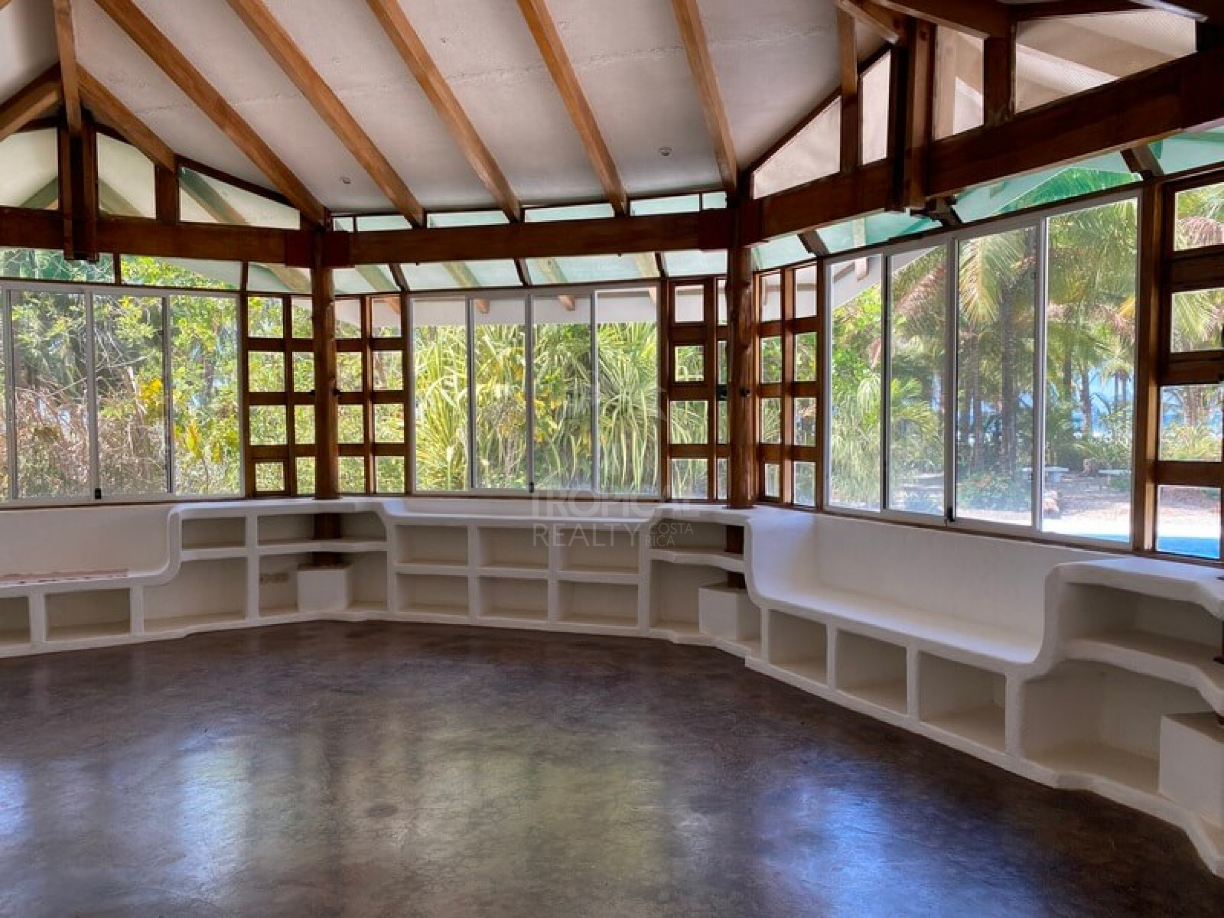 Paradise Found: Exclusive Beachfront Estate in Playa Coyote
