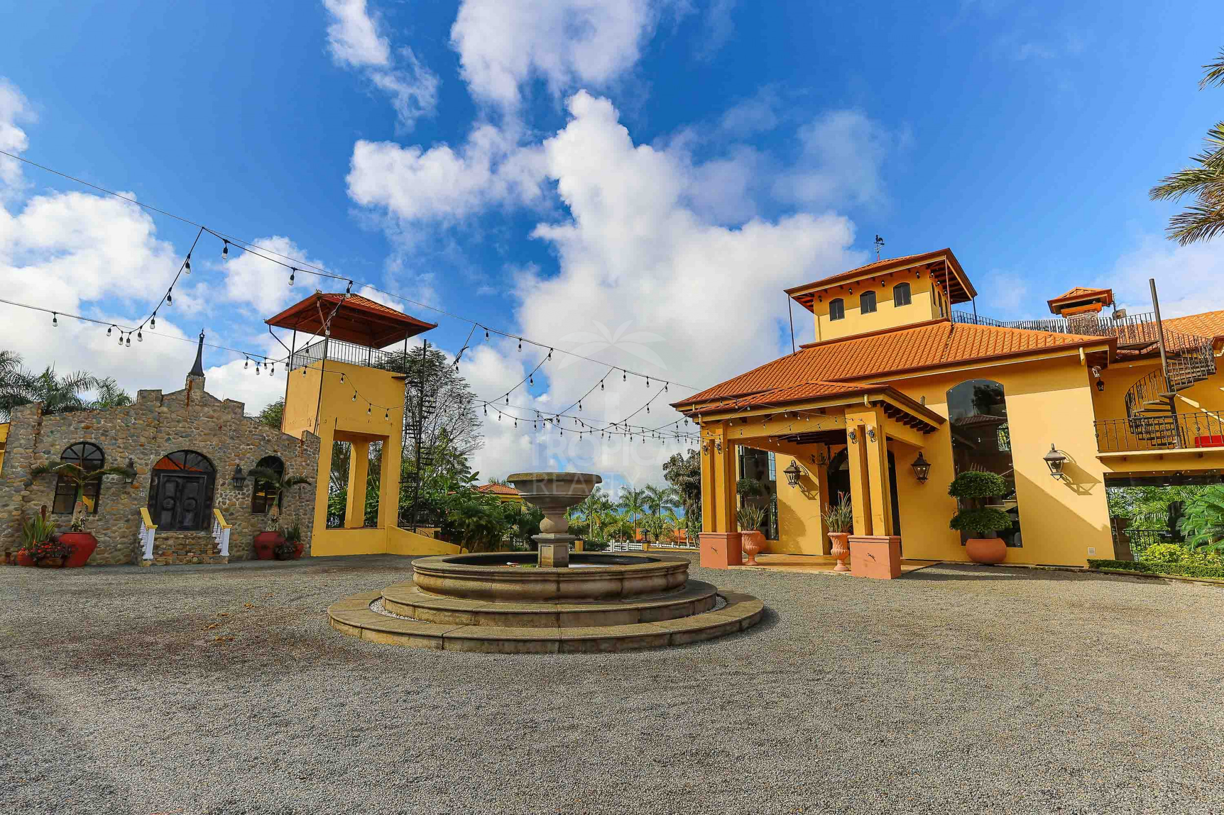 Grand Luxury Estate – Rancho Villa Verde