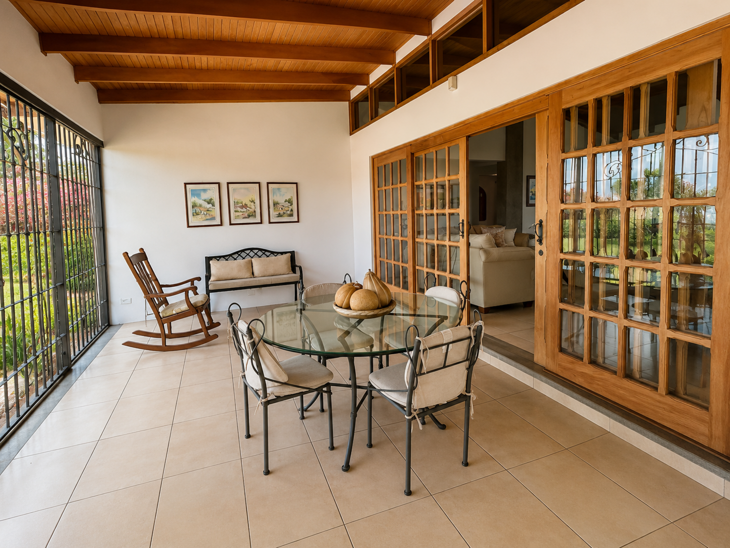 Single-Story Home for Sale in Piedades de Santa Ana – Expansive 1,927 m² Lot and Private Setting