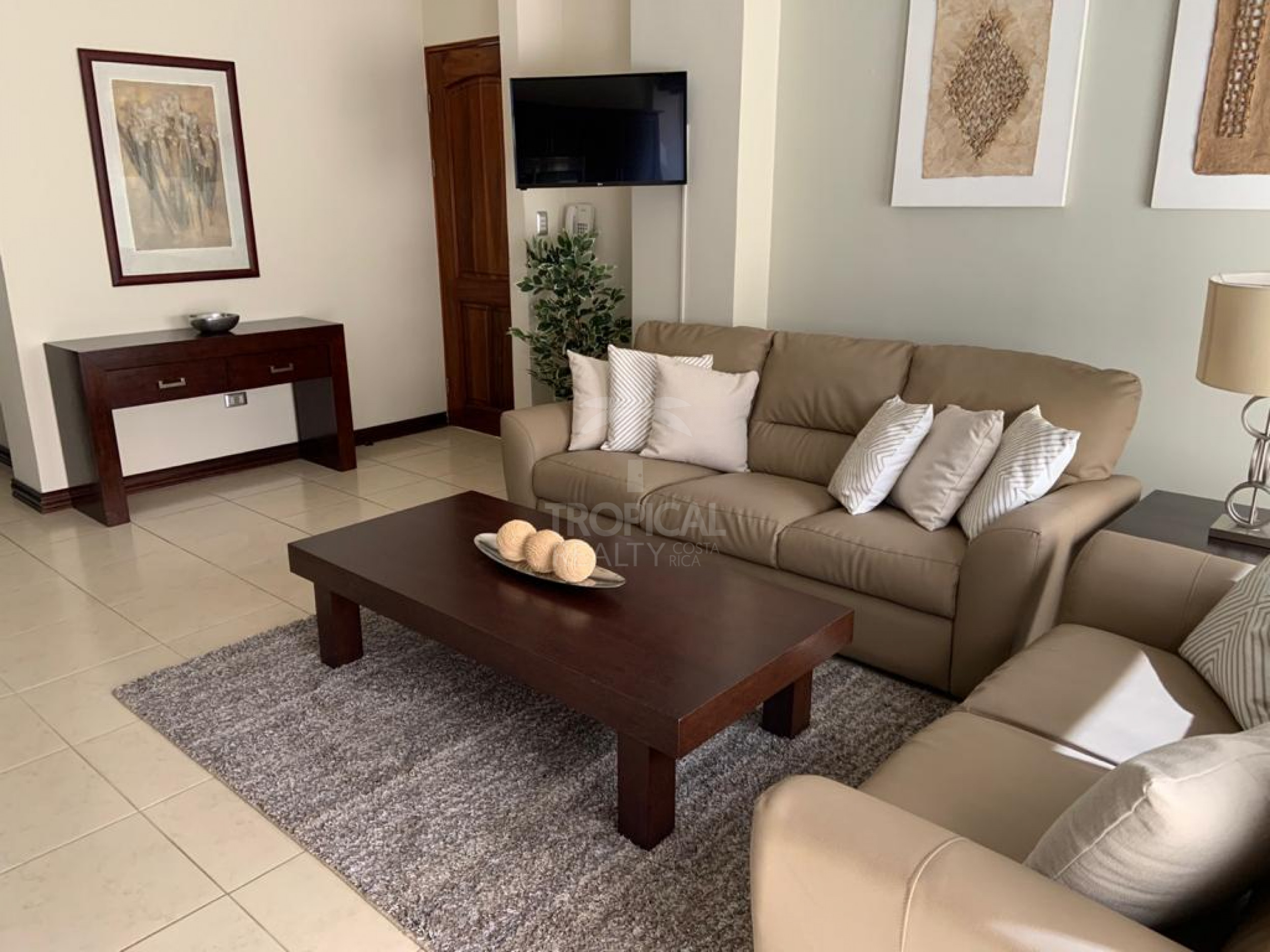 Furnished Apartment for Rent in San Rafael de Escazú – 2 Bedrooms