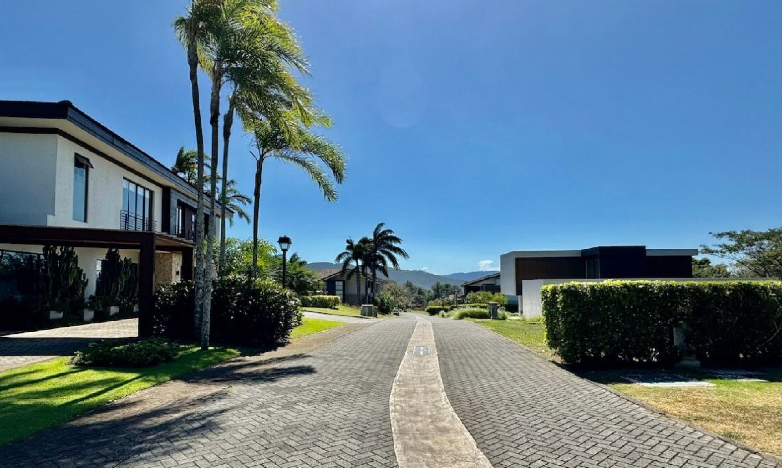 Charming two-story residence in Los Reyes La Guacima SOLD