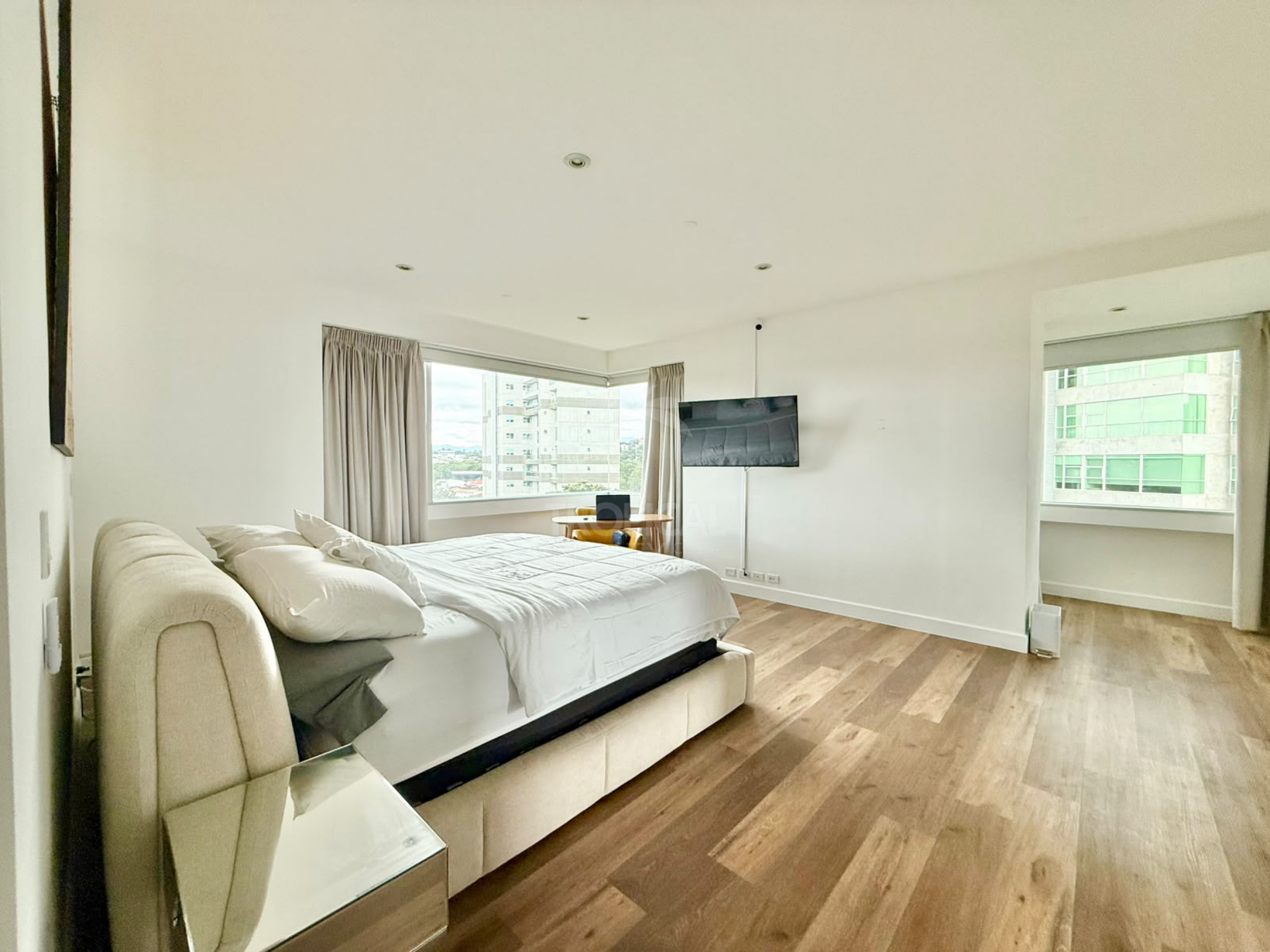 Luxurious Condo for Sale in Central Park Escazú – 3 Bedrooms, Premium Location, and Exclusive Lifestyle
