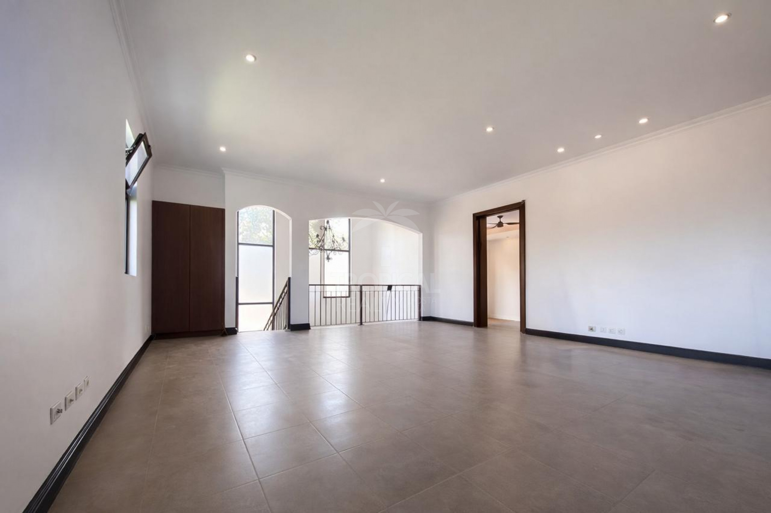Remodeled Home for Rent in Gated Community – Piedades, Santa Ana