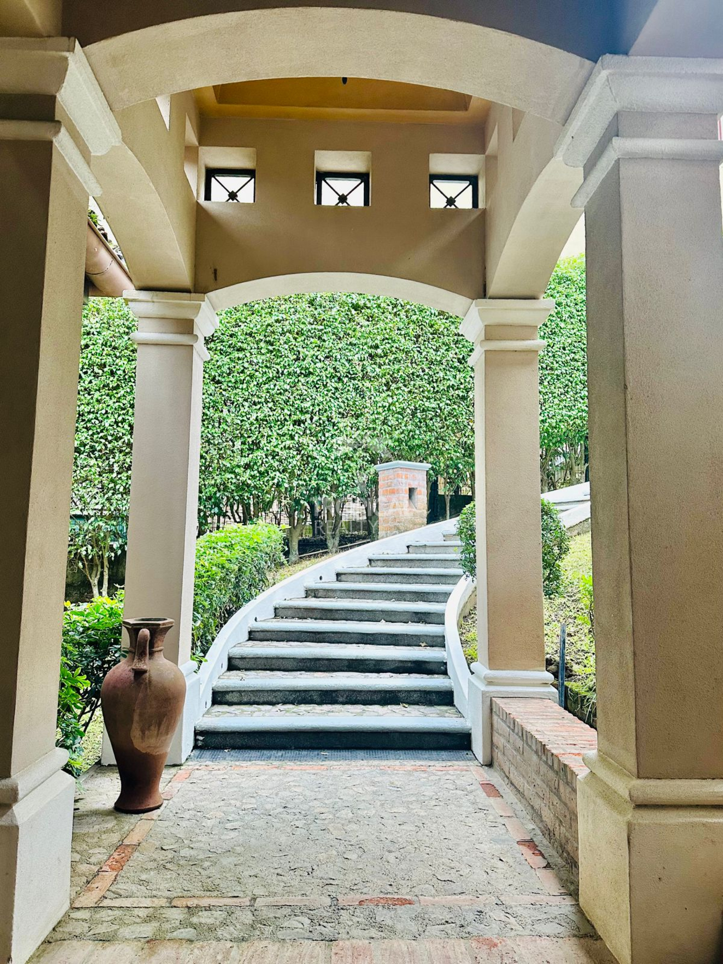 Villa Real for sale or rent